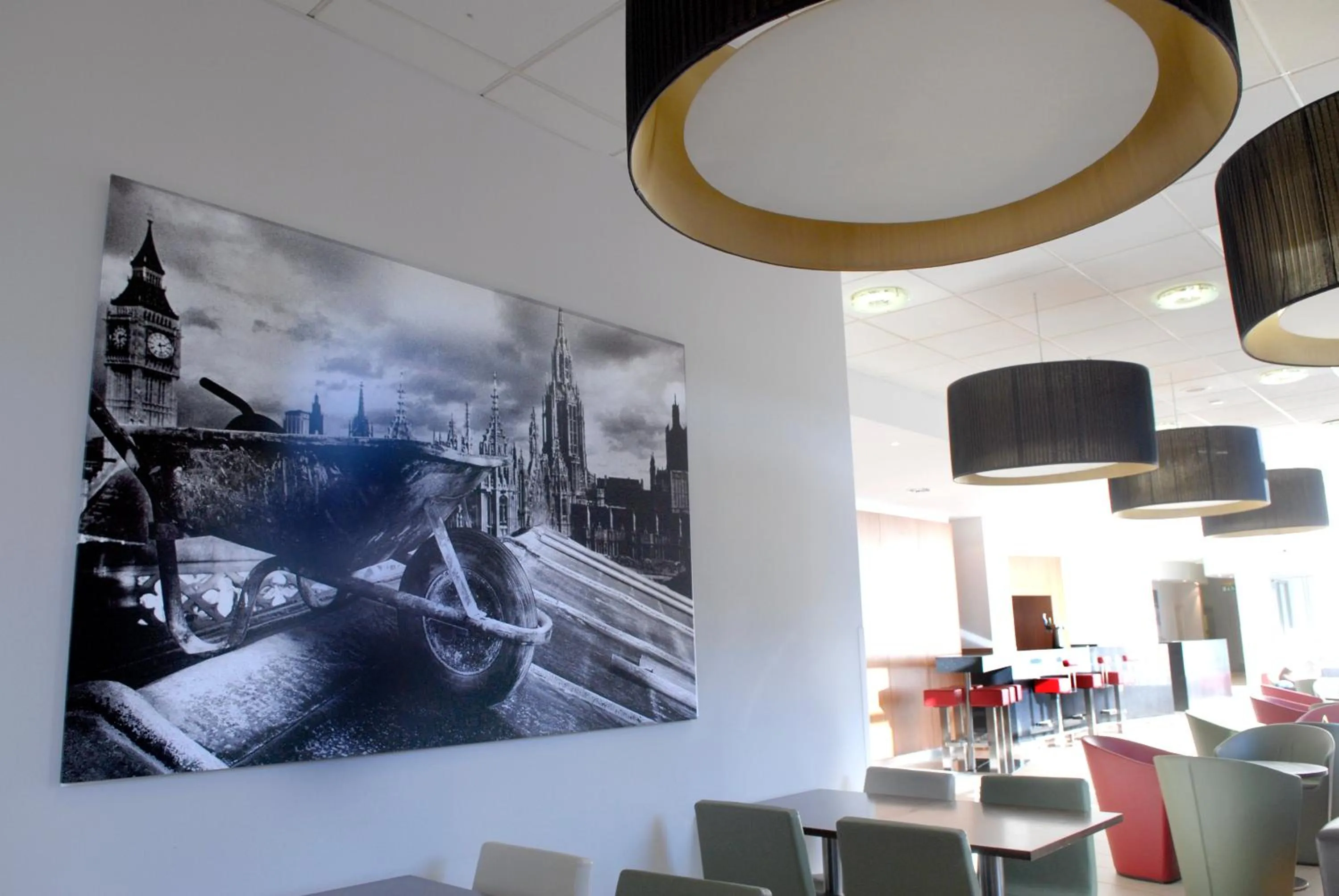 Property building in Holiday Inn Express London City