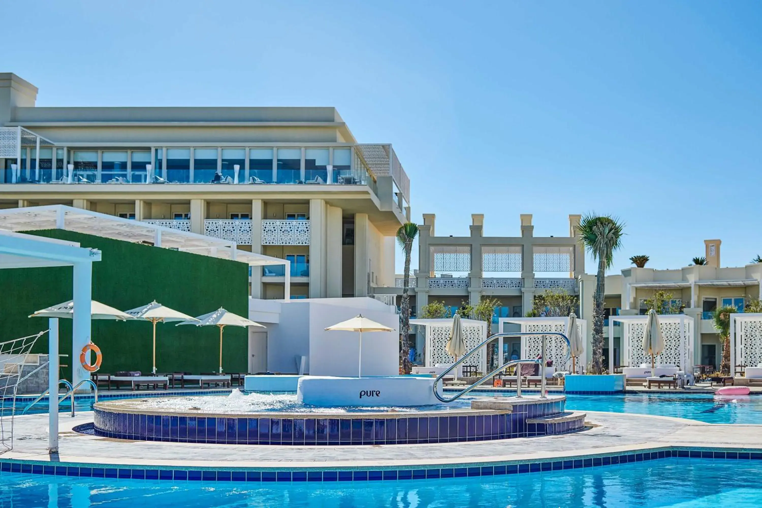 Swimming pool in Steigenberger Pure Lifestyle (Adults Only) Swimming pool in Steigenberger Pure Lifestyle (Adults Only)