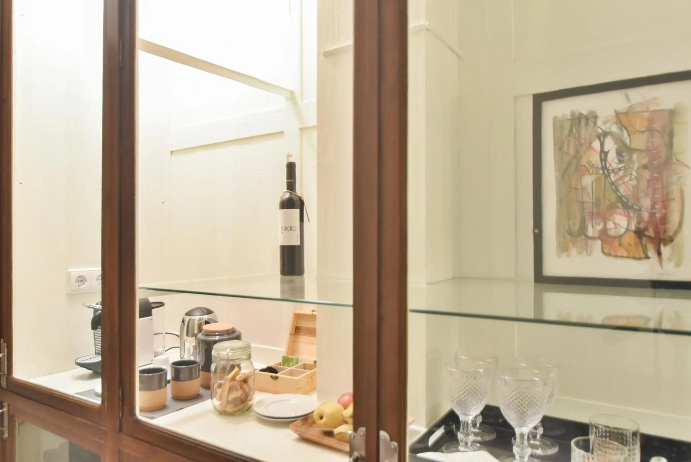 Coffee/tea facilities in Republica 157 Guest House