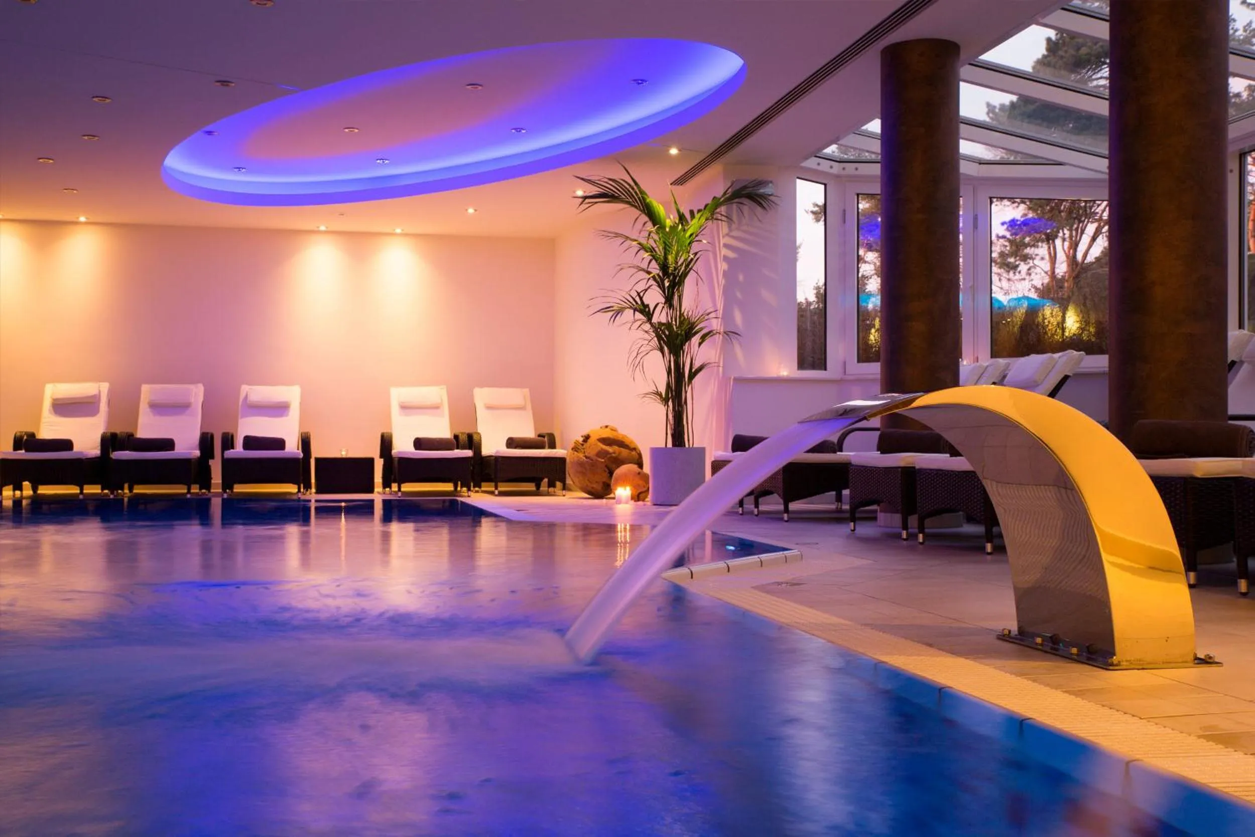 Swimming pool in l'Arrivée Hotel & Spa