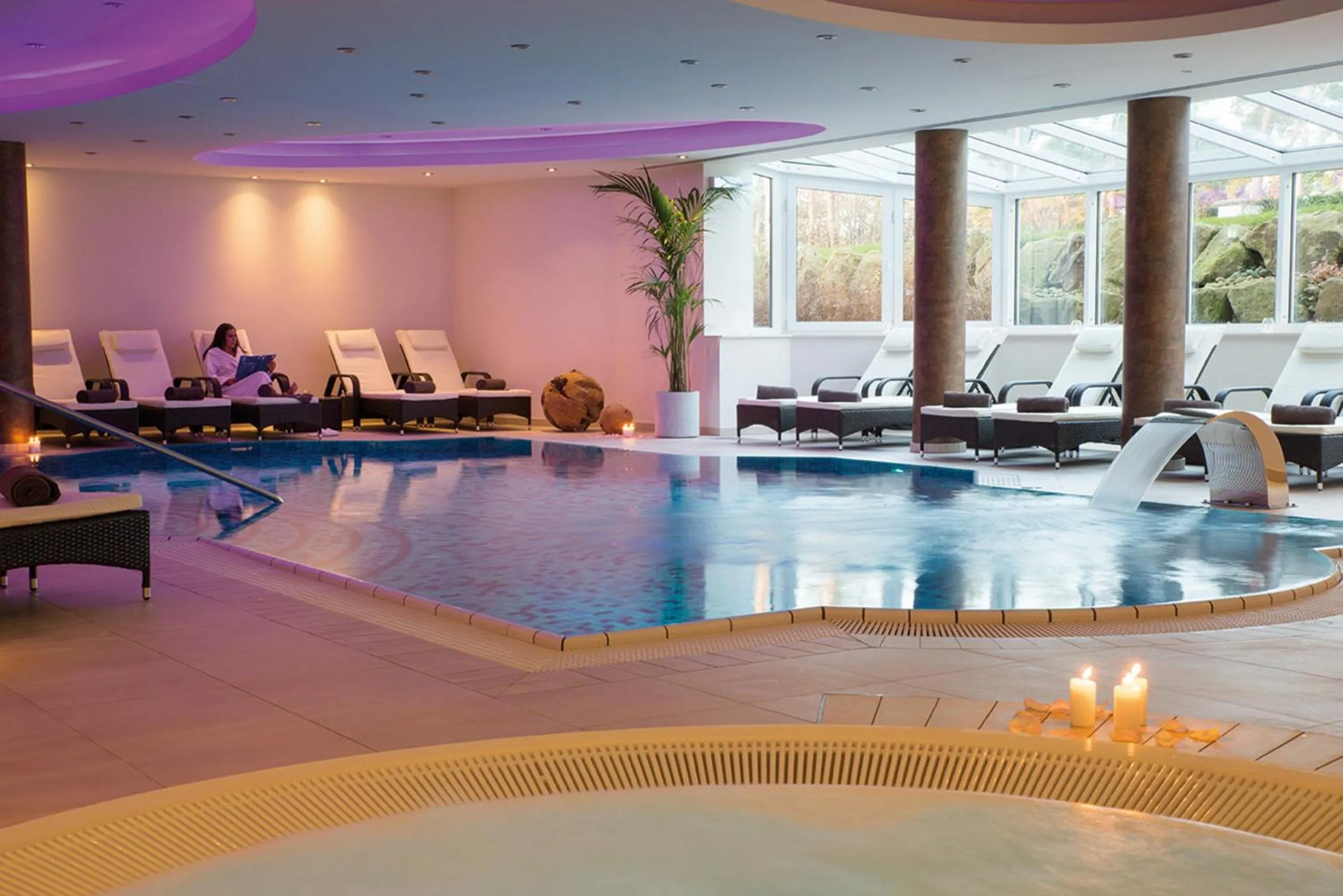 Swimming pool in l'Arrivée Hotel & Spa