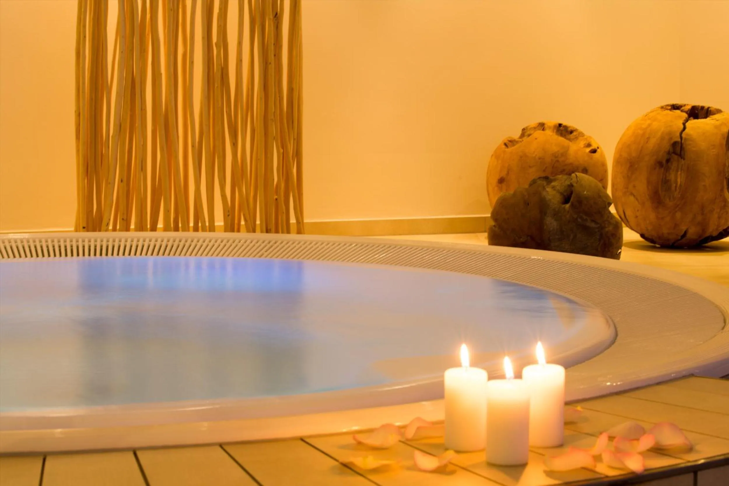 Hot Tub in l'Arrivée Hotel & Spa