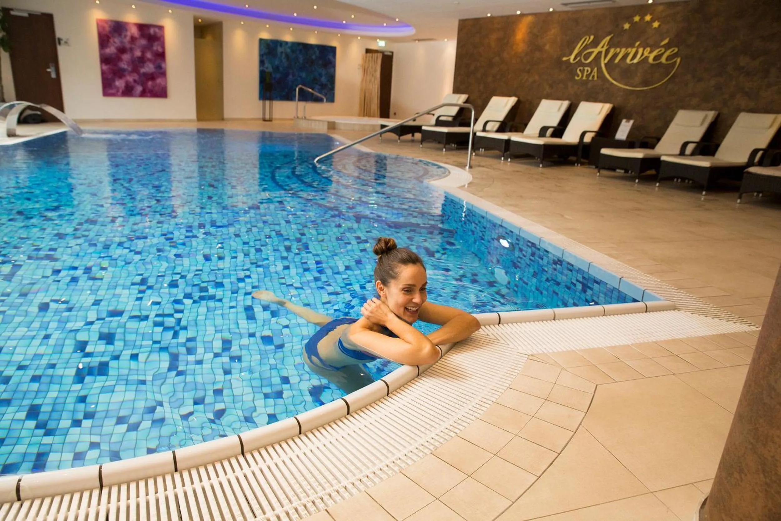 Swimming pool in l'Arrivée Hotel & Spa