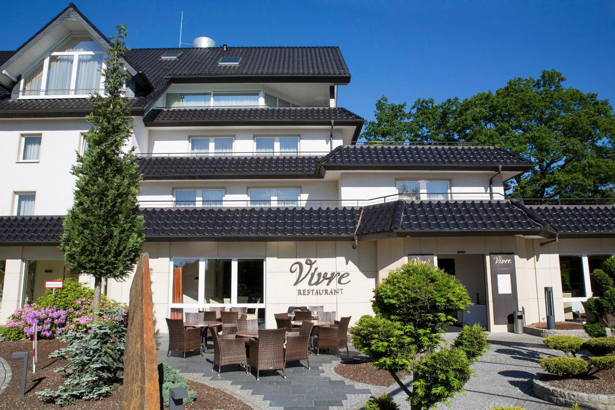 Property building in l'Arrivée Hotel & Spa