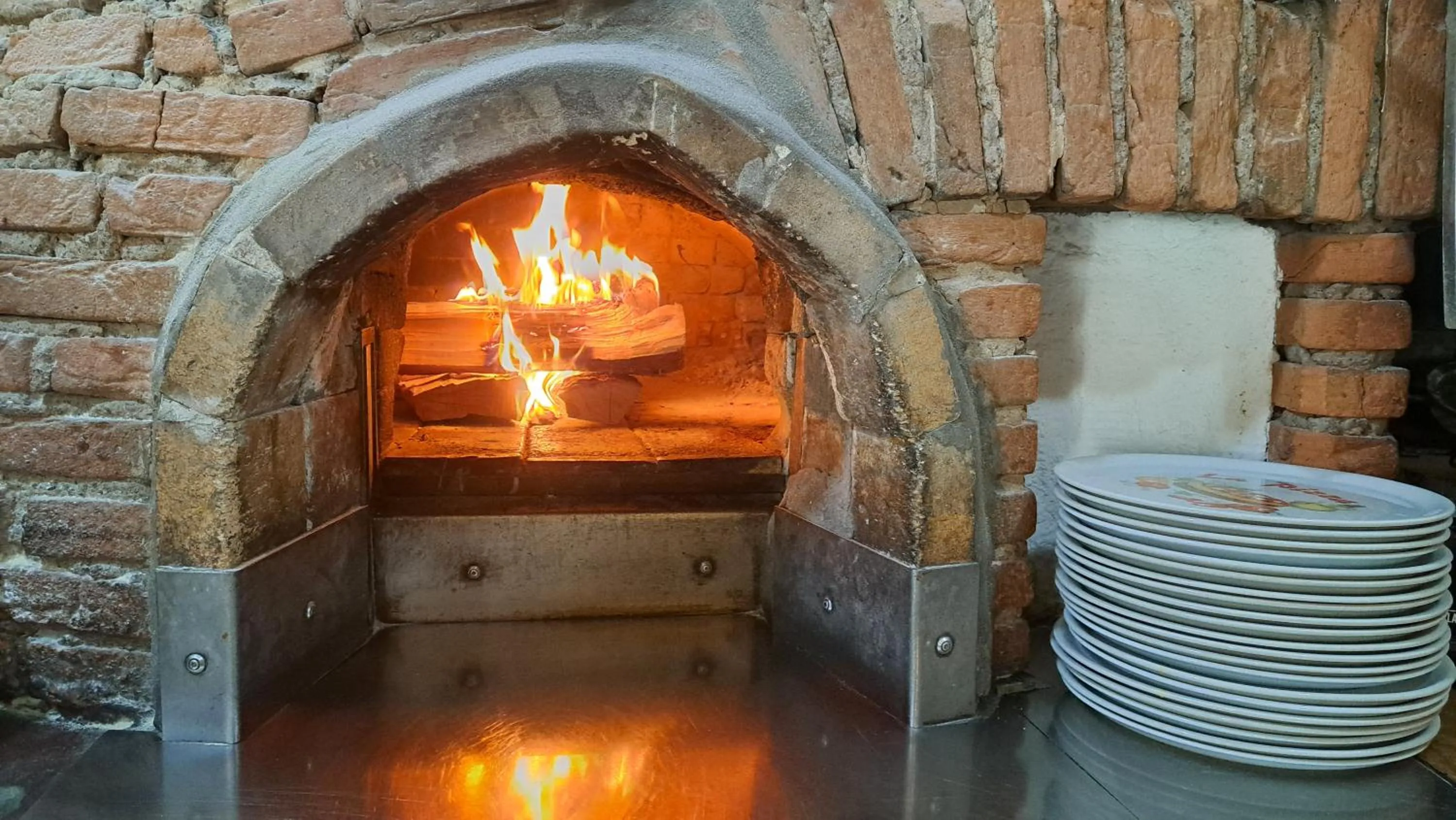 Food in Hôtel La Fontaine