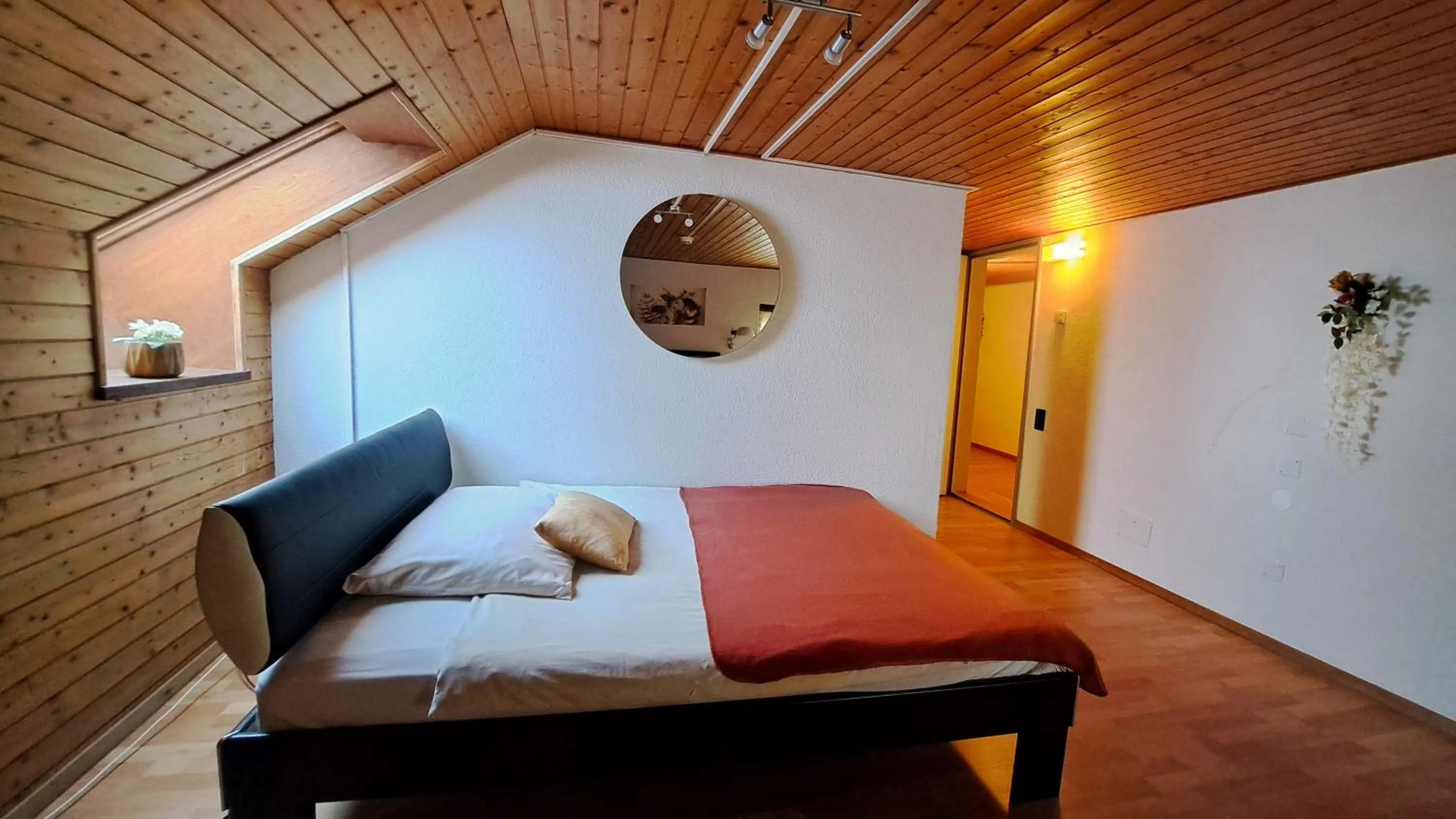 TV and multimedia, Bed in Hôtel La Fontaine