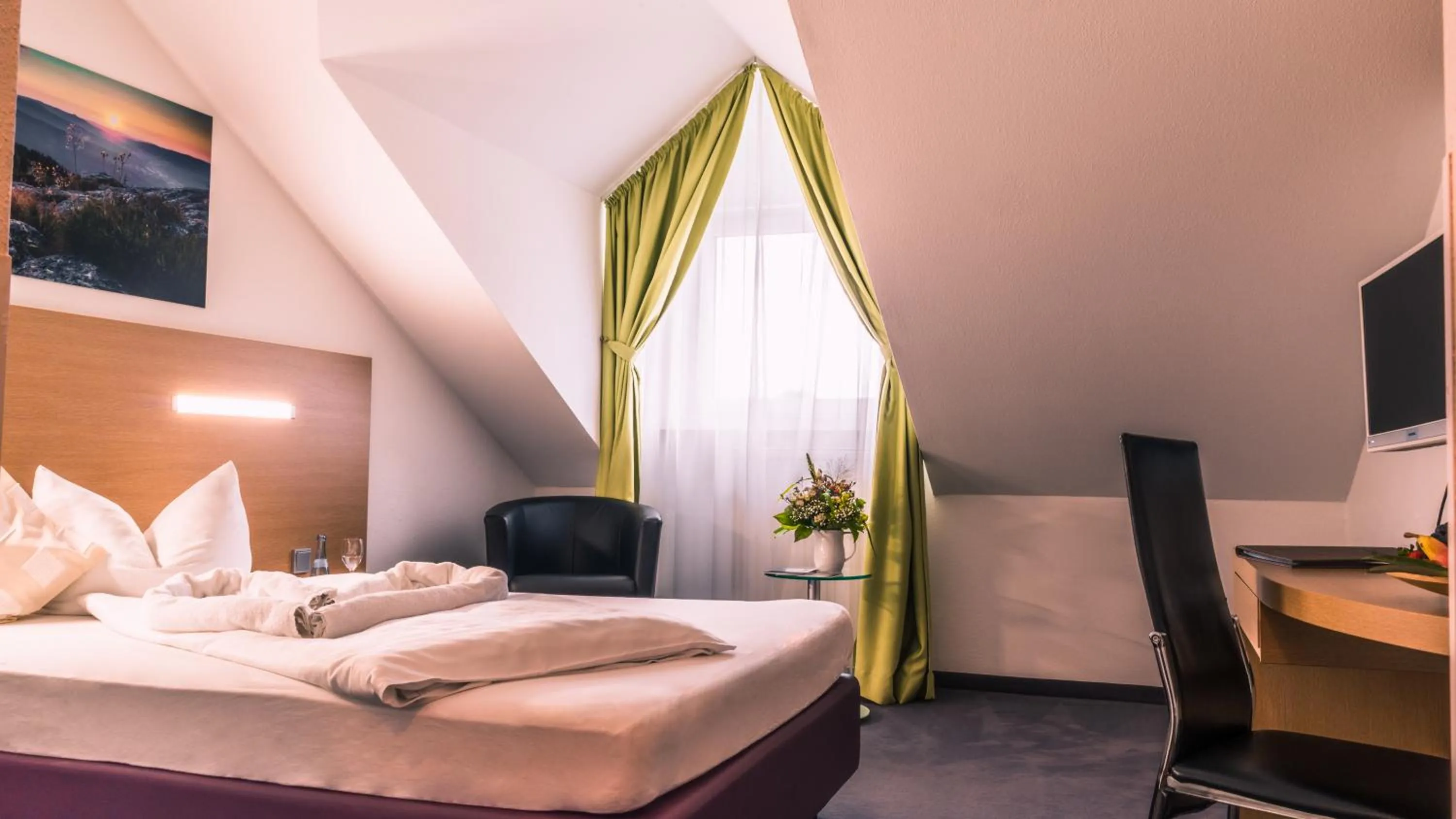 Photo of the whole room, Bed in Arberland Tagungshaus