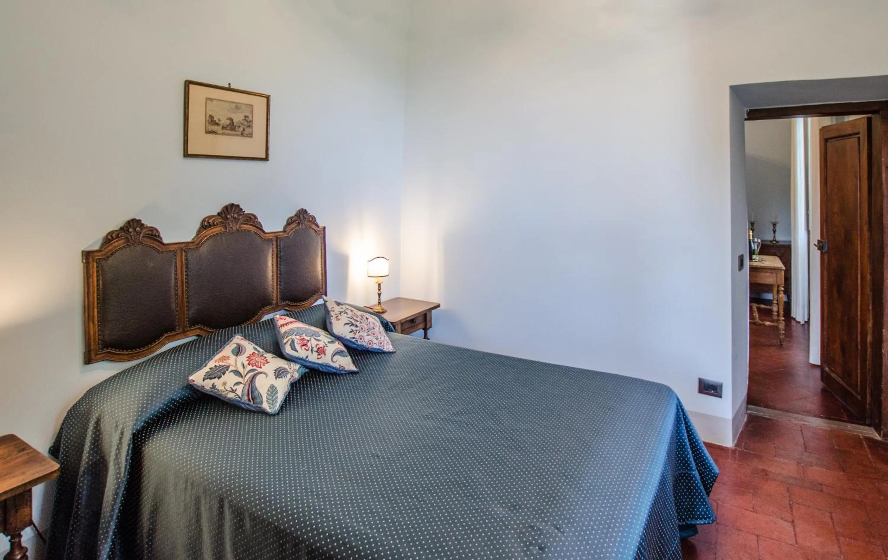 Bed in Villa La Piccioncina Firenze