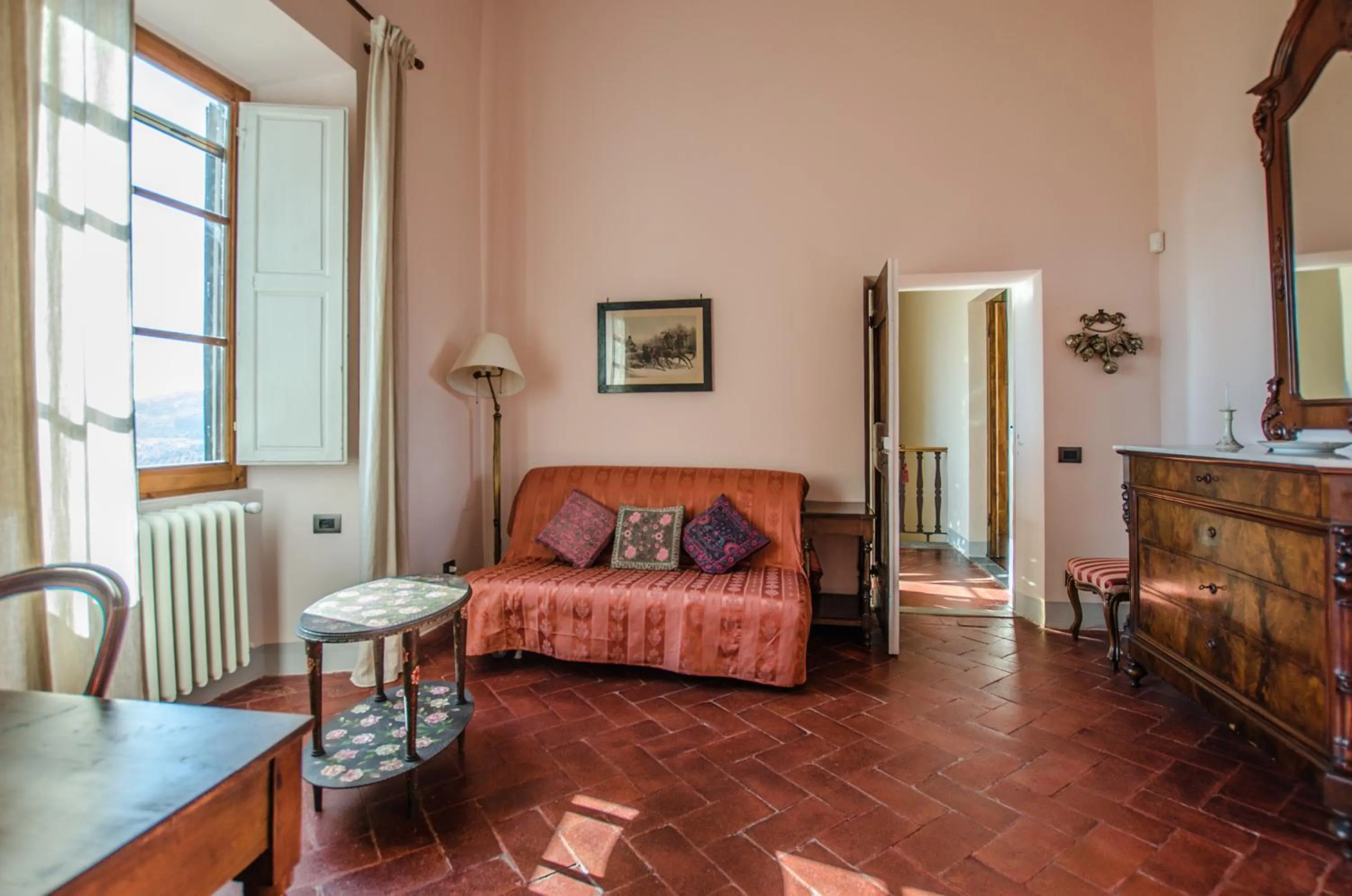 Living room in Villa La Piccioncina Firenze