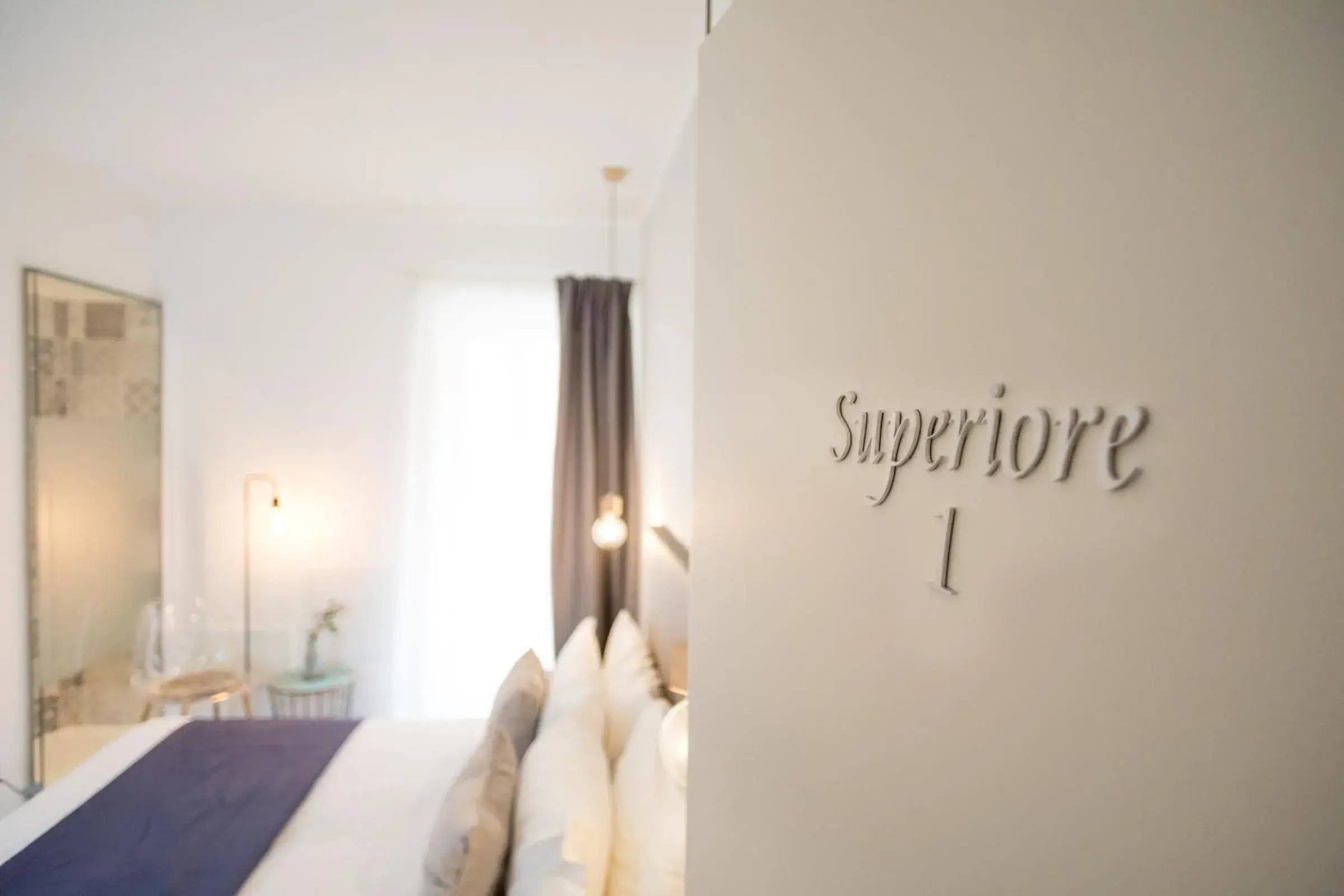 Deluxe King Room - single occupancy in Benaco36 Deluxe King Room - single occupancy in Benaco36