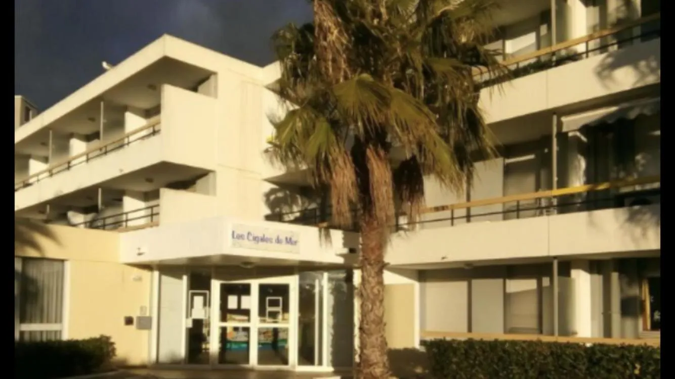 Les cigales de la mer Place de la libération