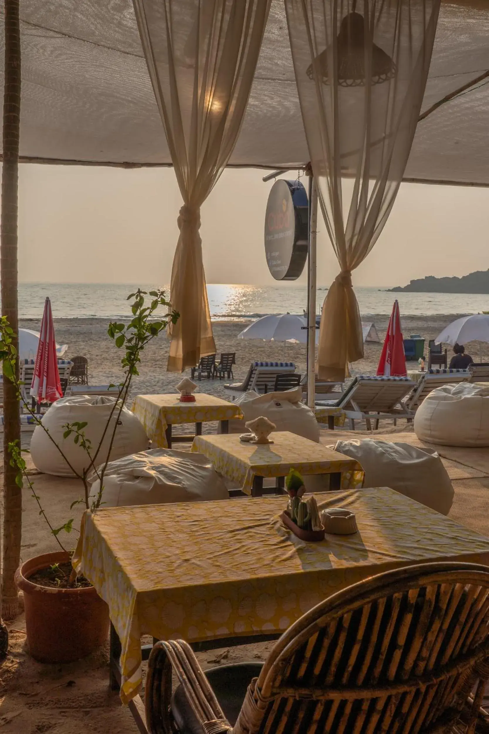 Restaurant/places to eat in Cuba Patnem Restaurant/places to eat in Cuba Patnem