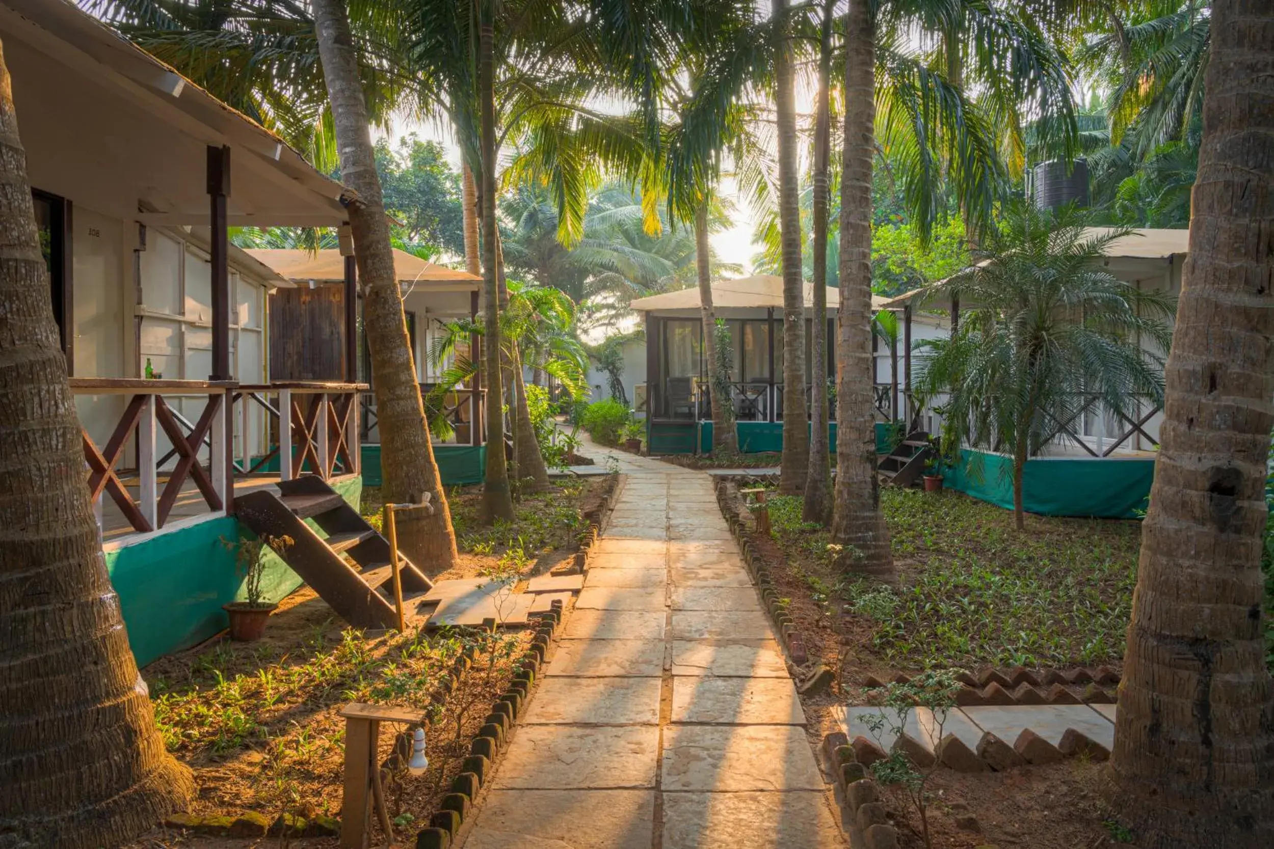 Property building in Cuba Patnem Property building in Cuba Patnem