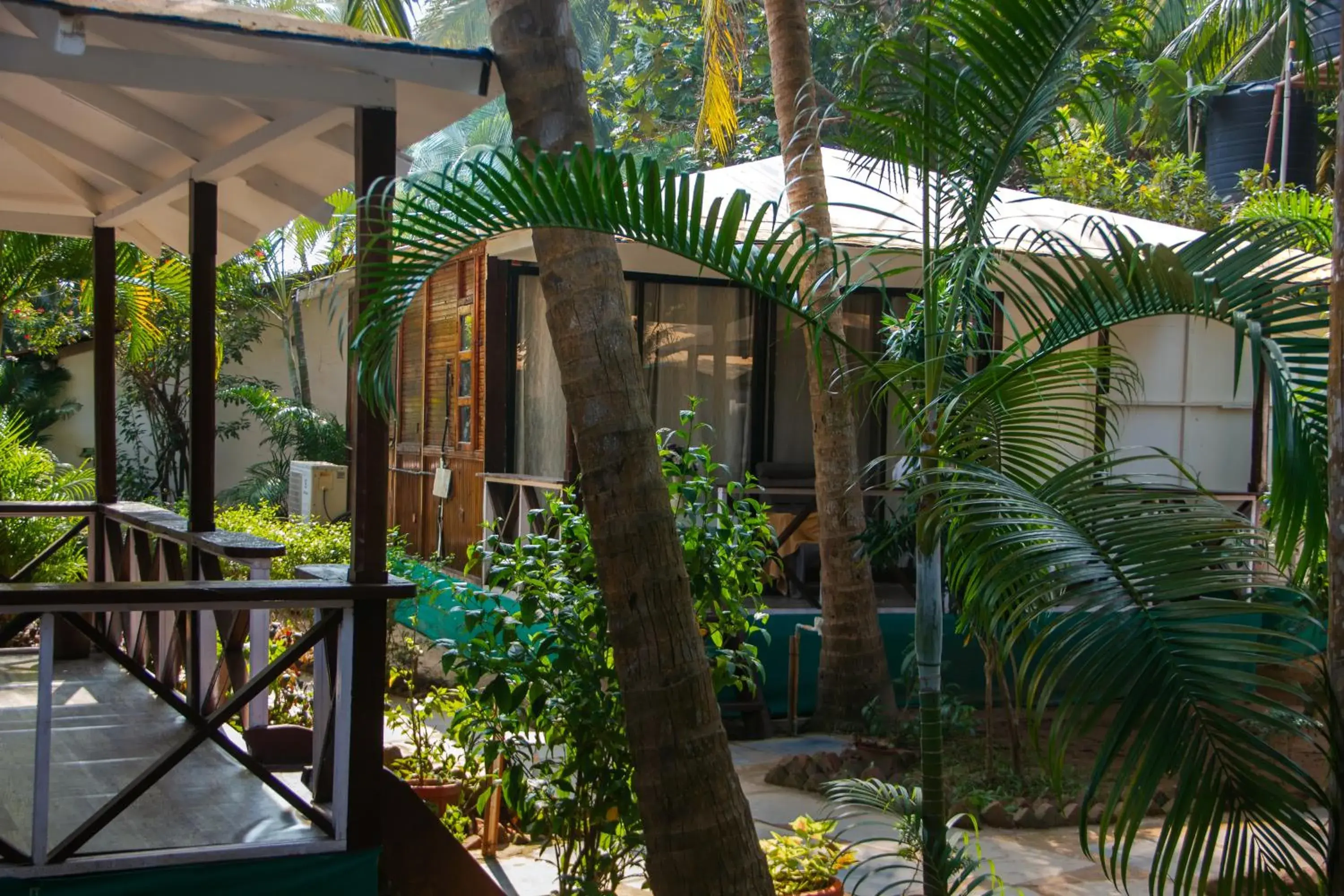 Property building in Cuba Patnem Property building in Cuba Patnem