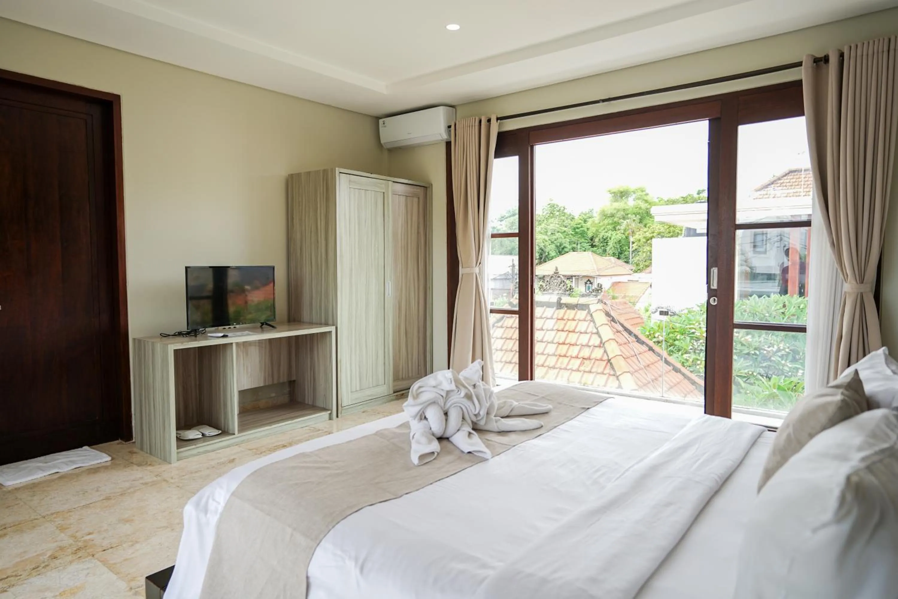 Bedroom, Bed in Villa Harmony - Residence