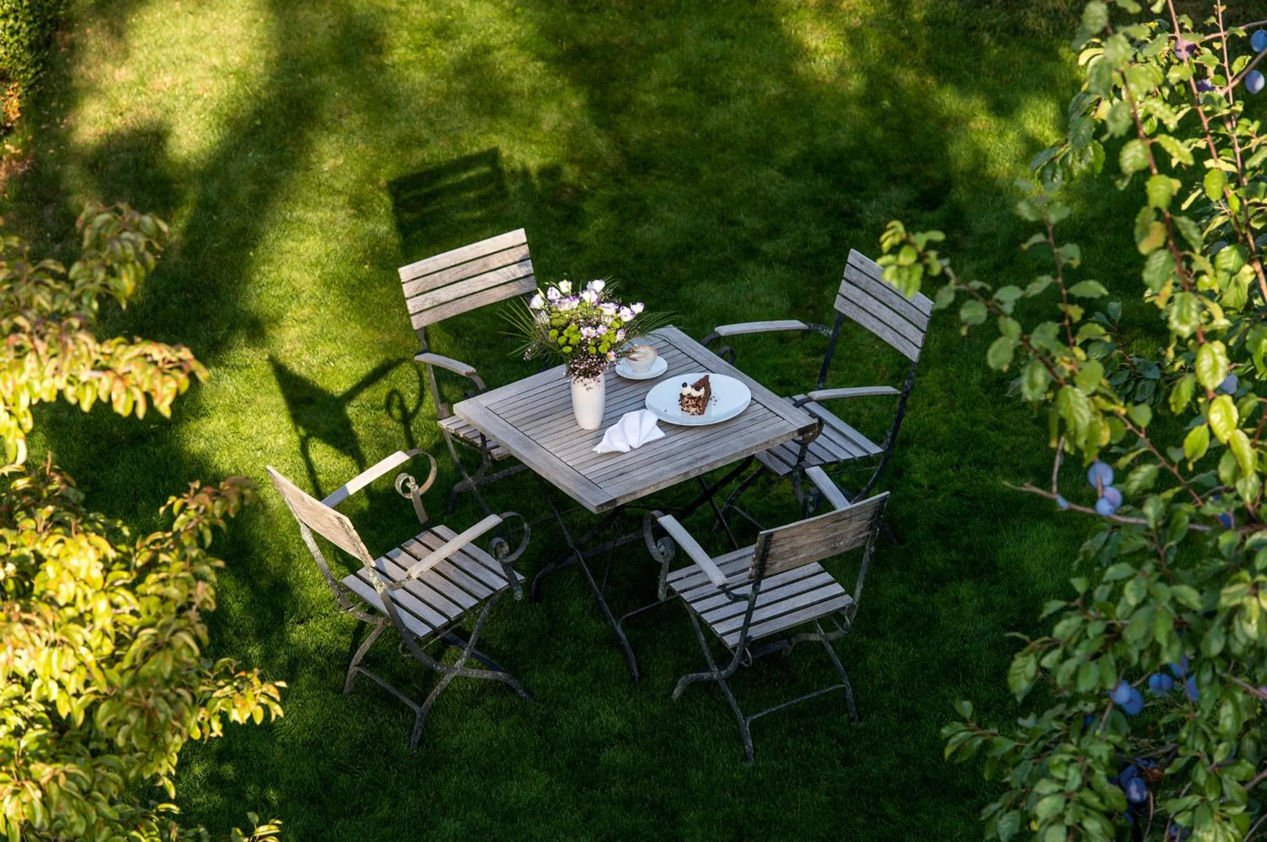 Garden view in Hotel St. Anton