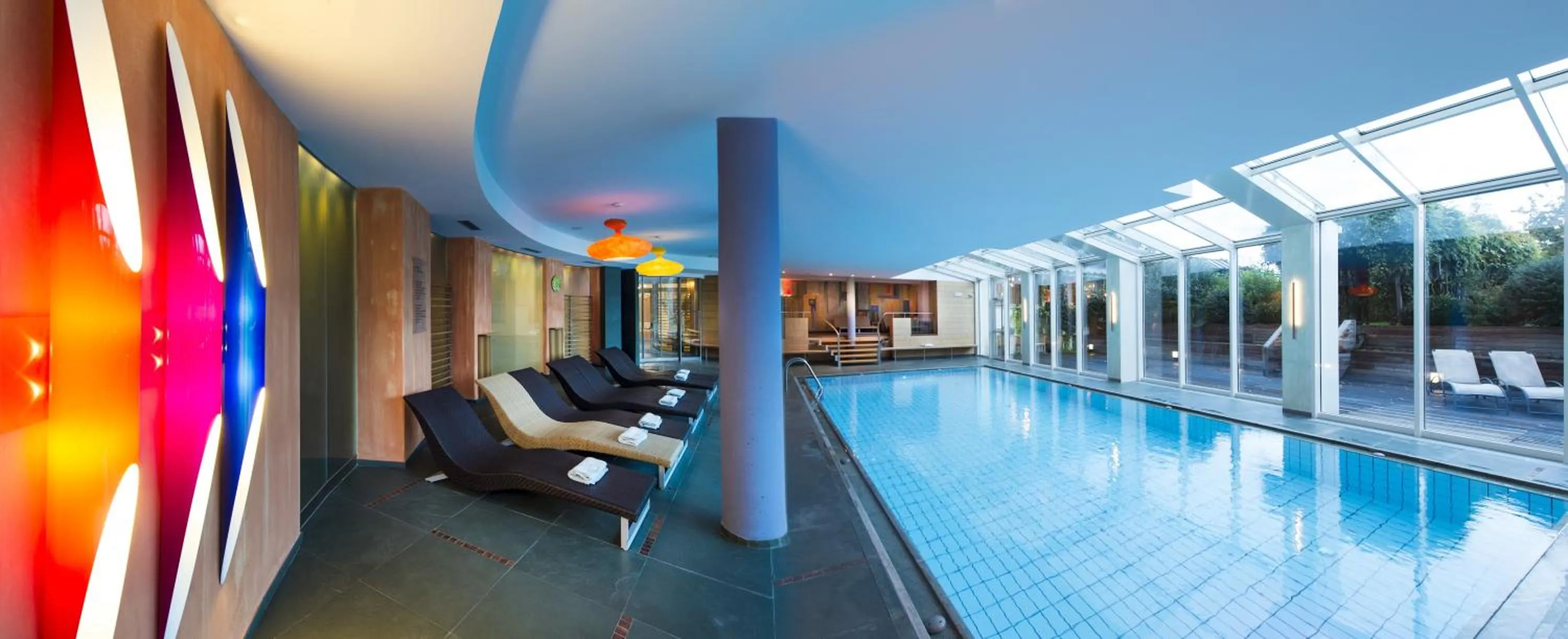 Swimming pool in Hotel St. Anton