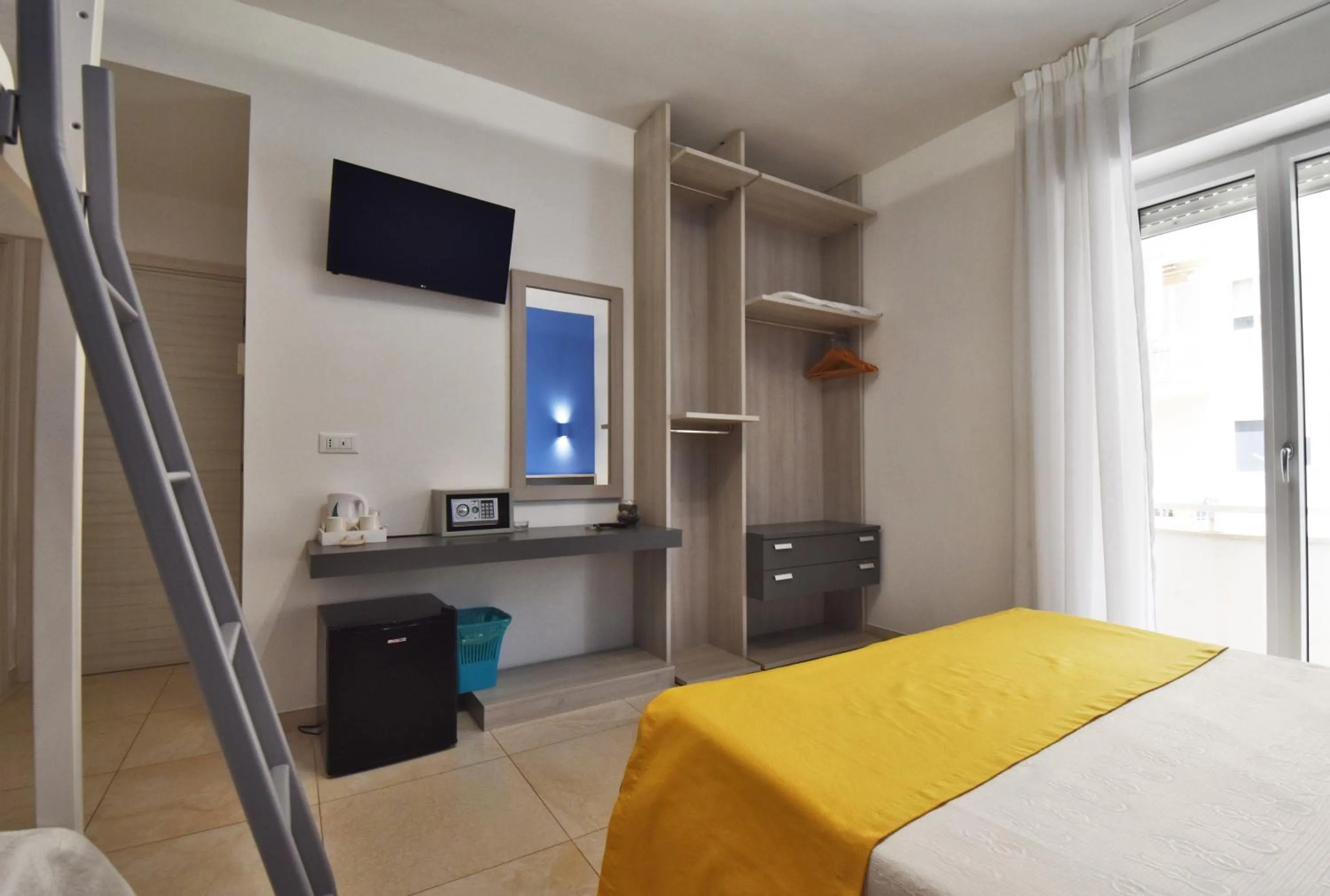 Bedroom, Bed in Ventidimaregallipoli