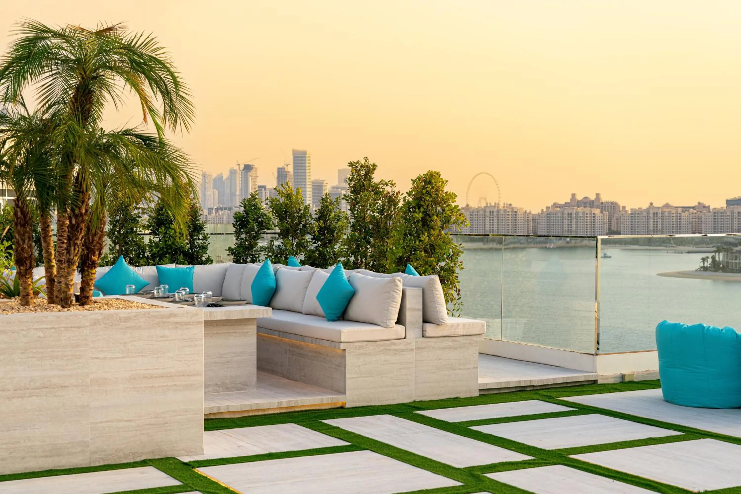 Seating area in Royal Central Hotel and Resort The Palm