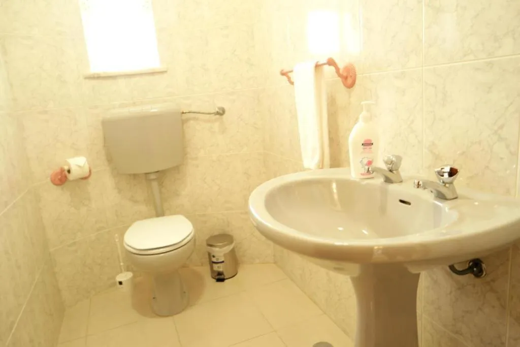 Bathroom in Villa Francesa Guest House