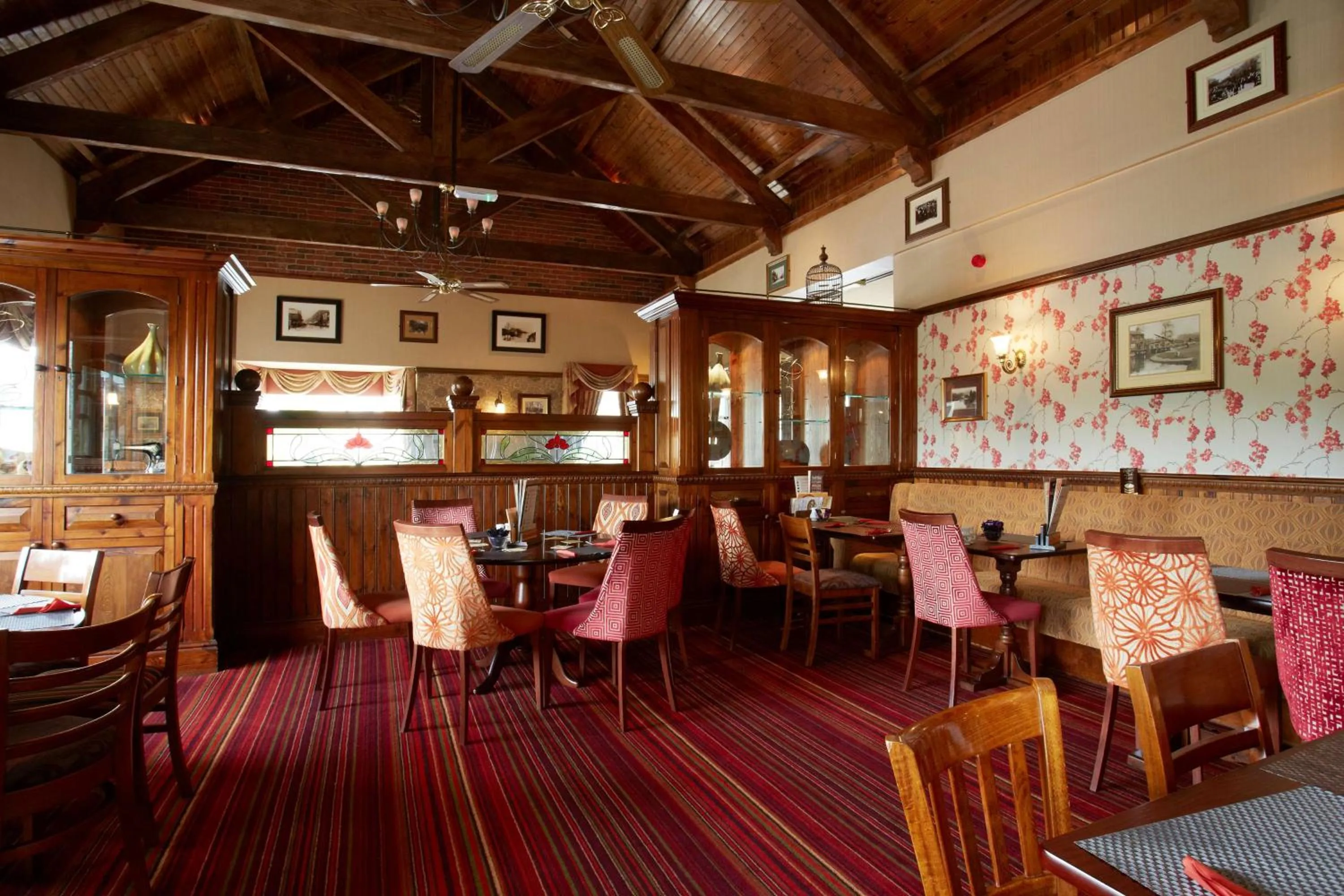 Restaurant/places to eat in Best Western Plus Pastures Hotel