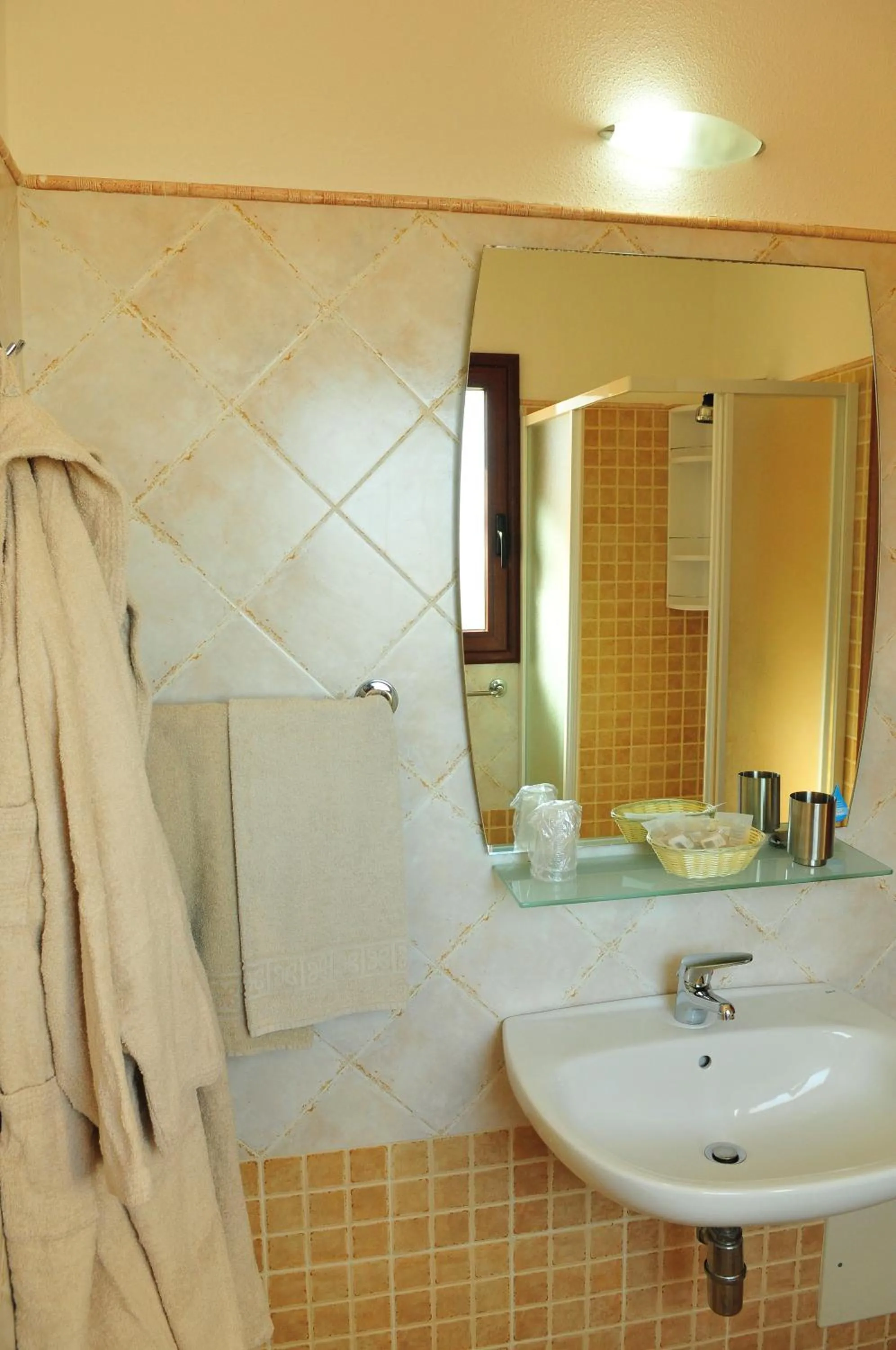 Bathroom in Hotel Castello Budoni