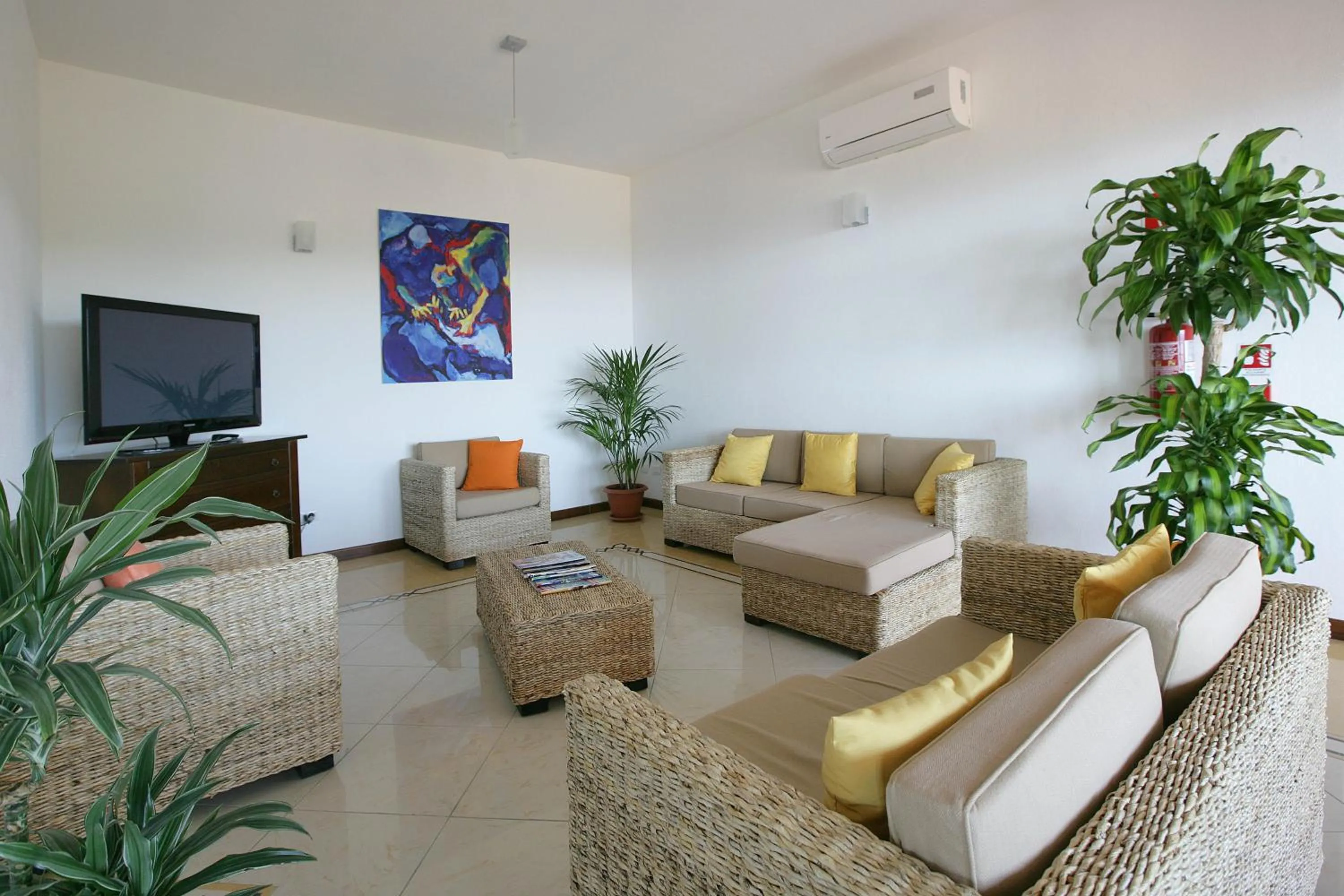 Communal lounge/ TV room in Hotel Castello Budoni