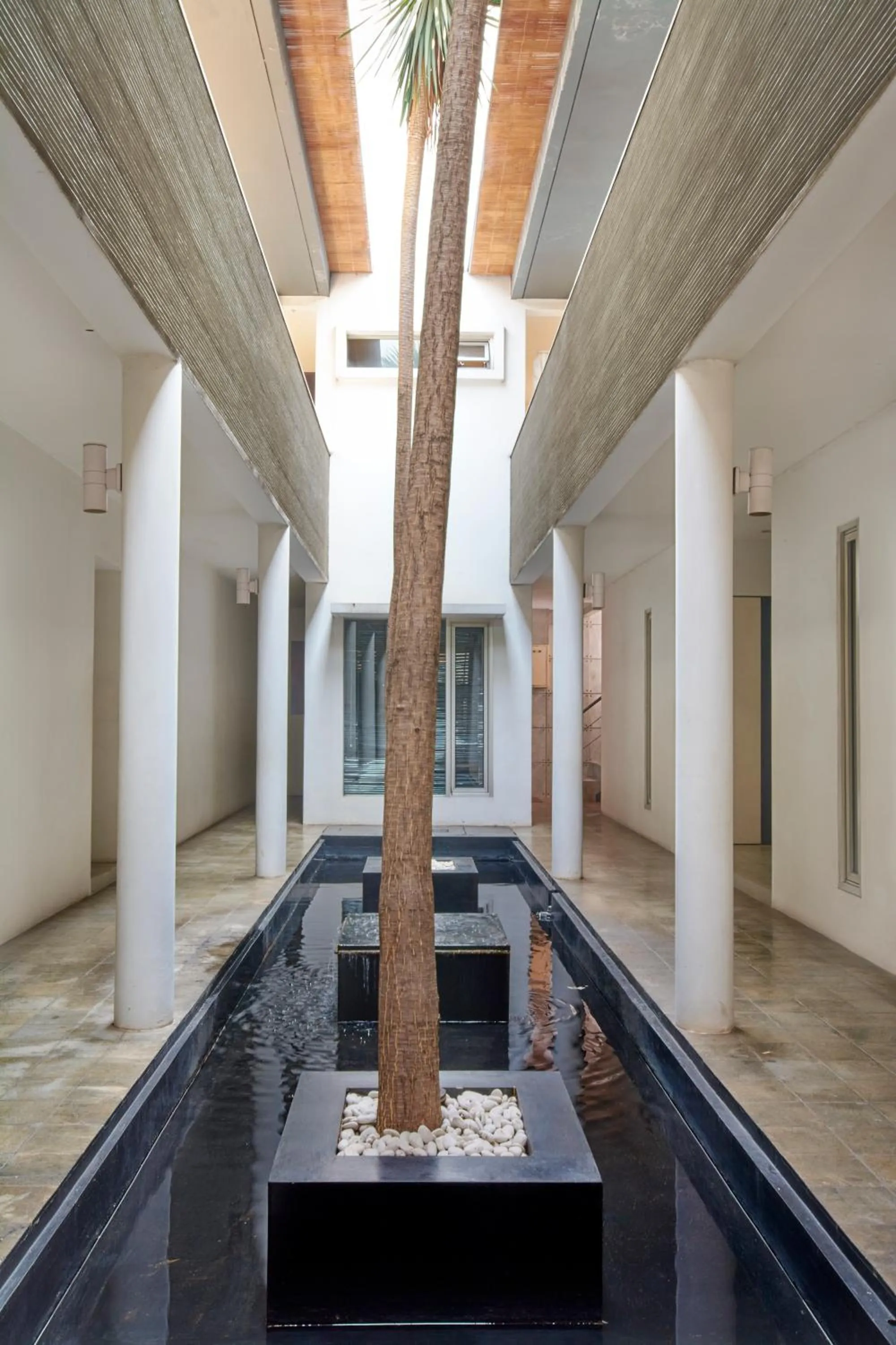 Decorative detail in FLAT06 cipete