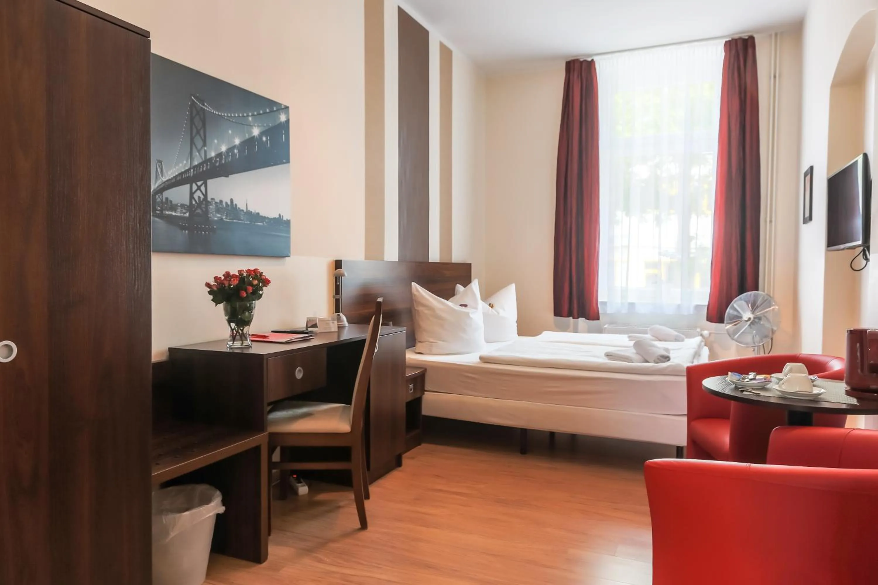 Day, Bed in City Residence Hotel Frankfurt-Oder Bahnhof