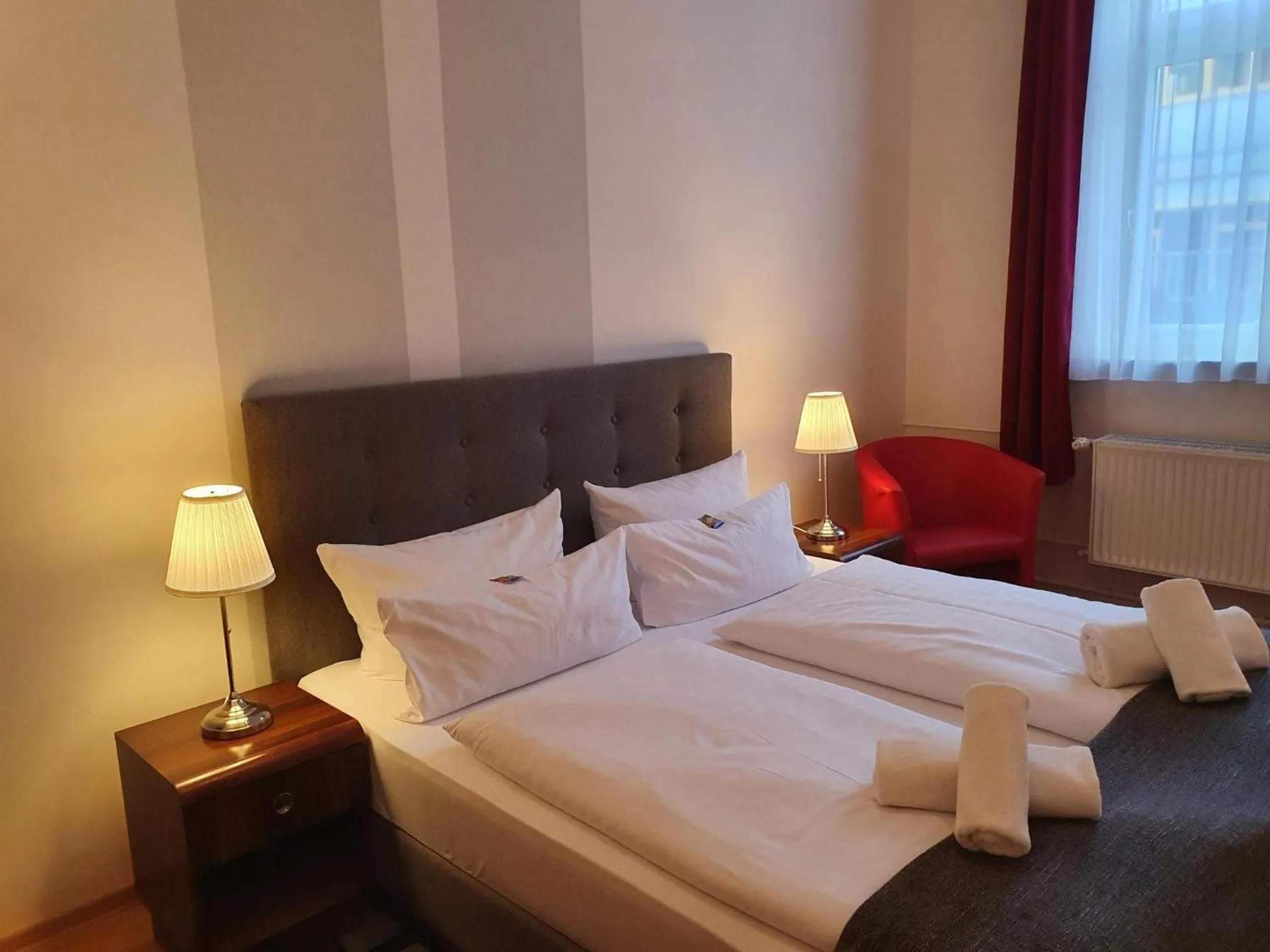 Photo of the whole room, Bed in City Residence Hotel Frankfurt-Oder Bahnhof