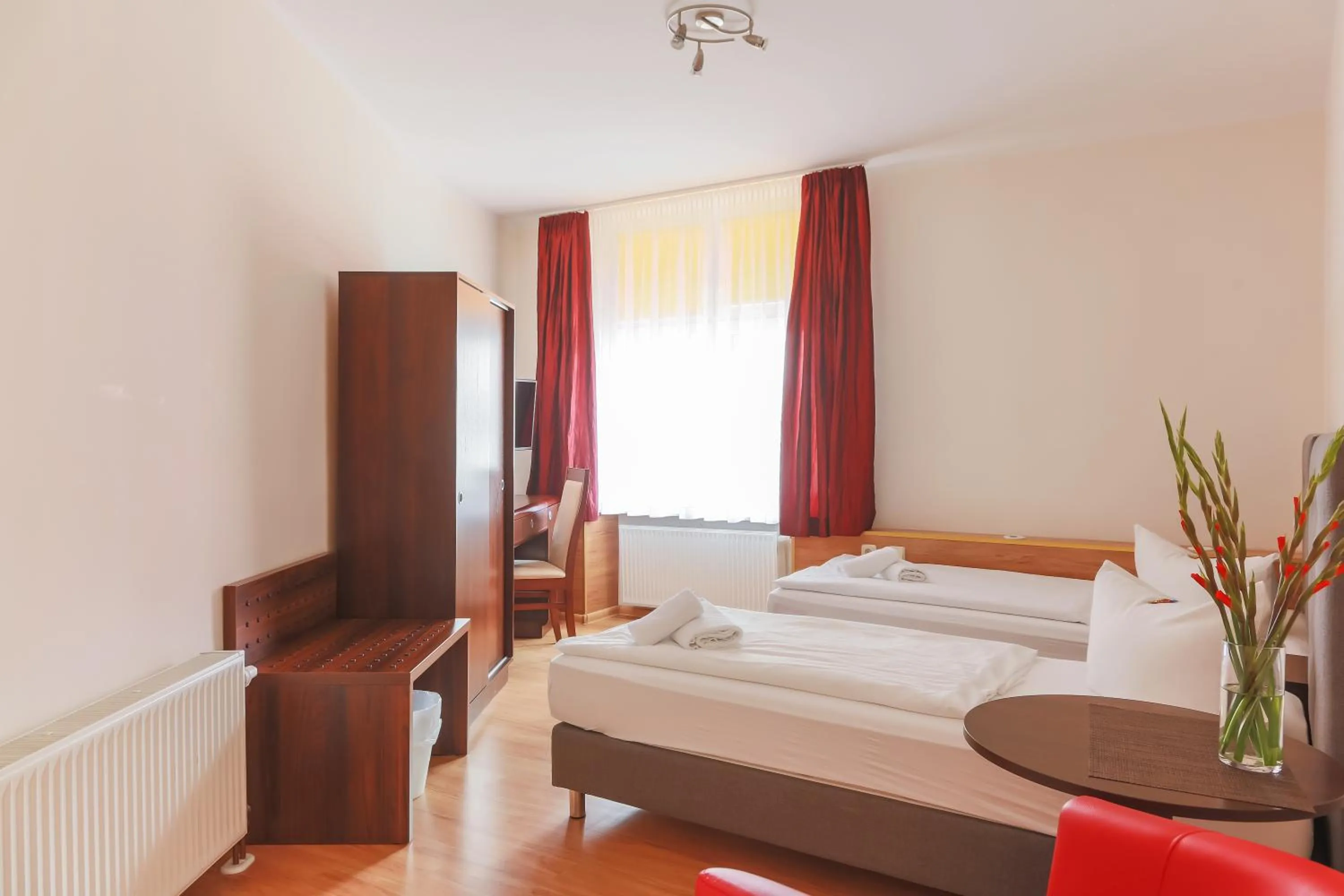 Day, Bed in City Residence Hotel Frankfurt-Oder Bahnhof
