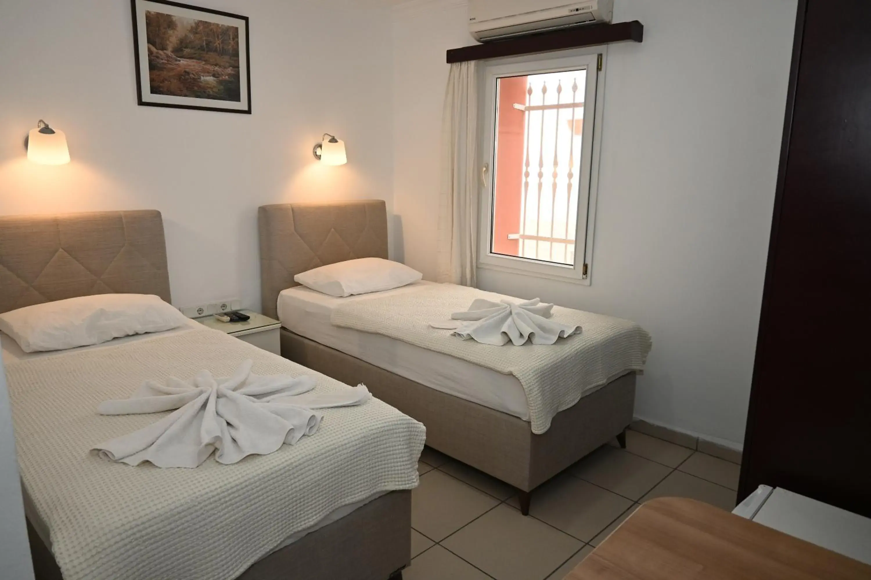 Standard Twin Room in Melis Pansiyon Standard Twin Room in Melis Pansiyon