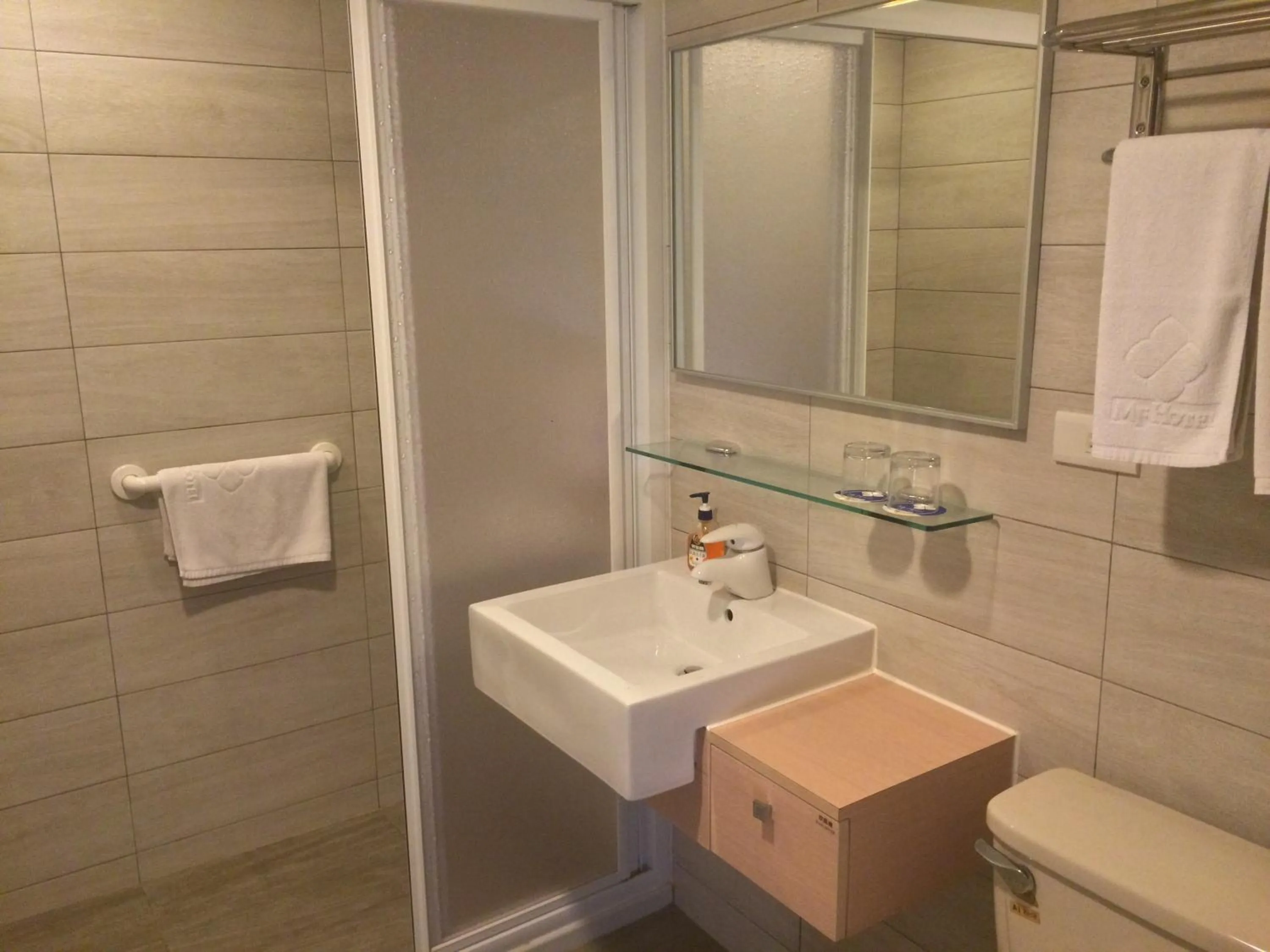 Bathroom in MF Hotel, penghu