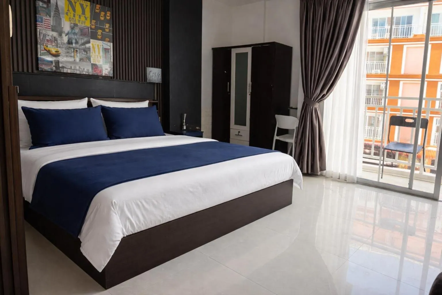 Bed in Happy Fish Guesthouse