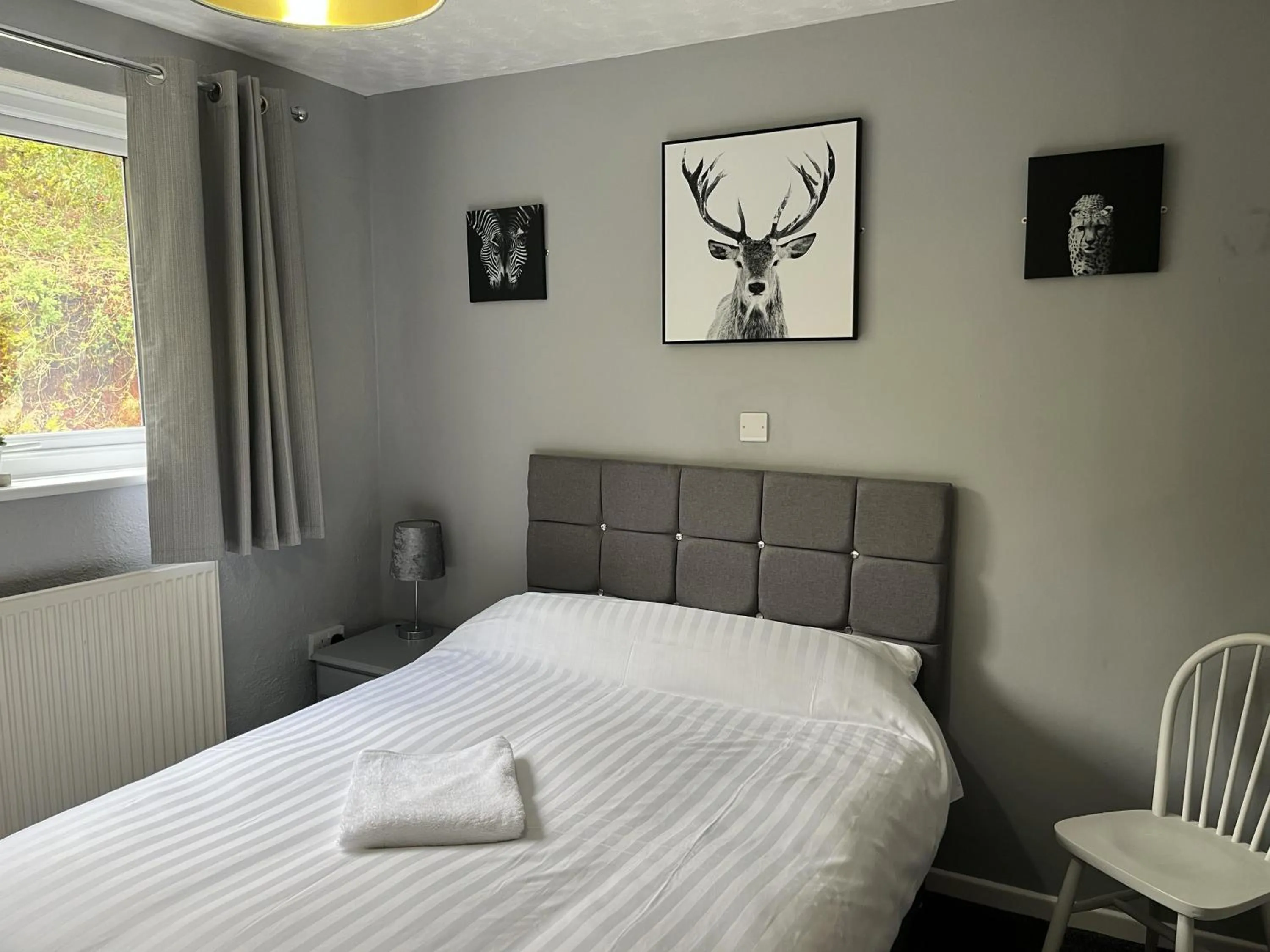 Bedroom, Bed in The Lake View Hotel