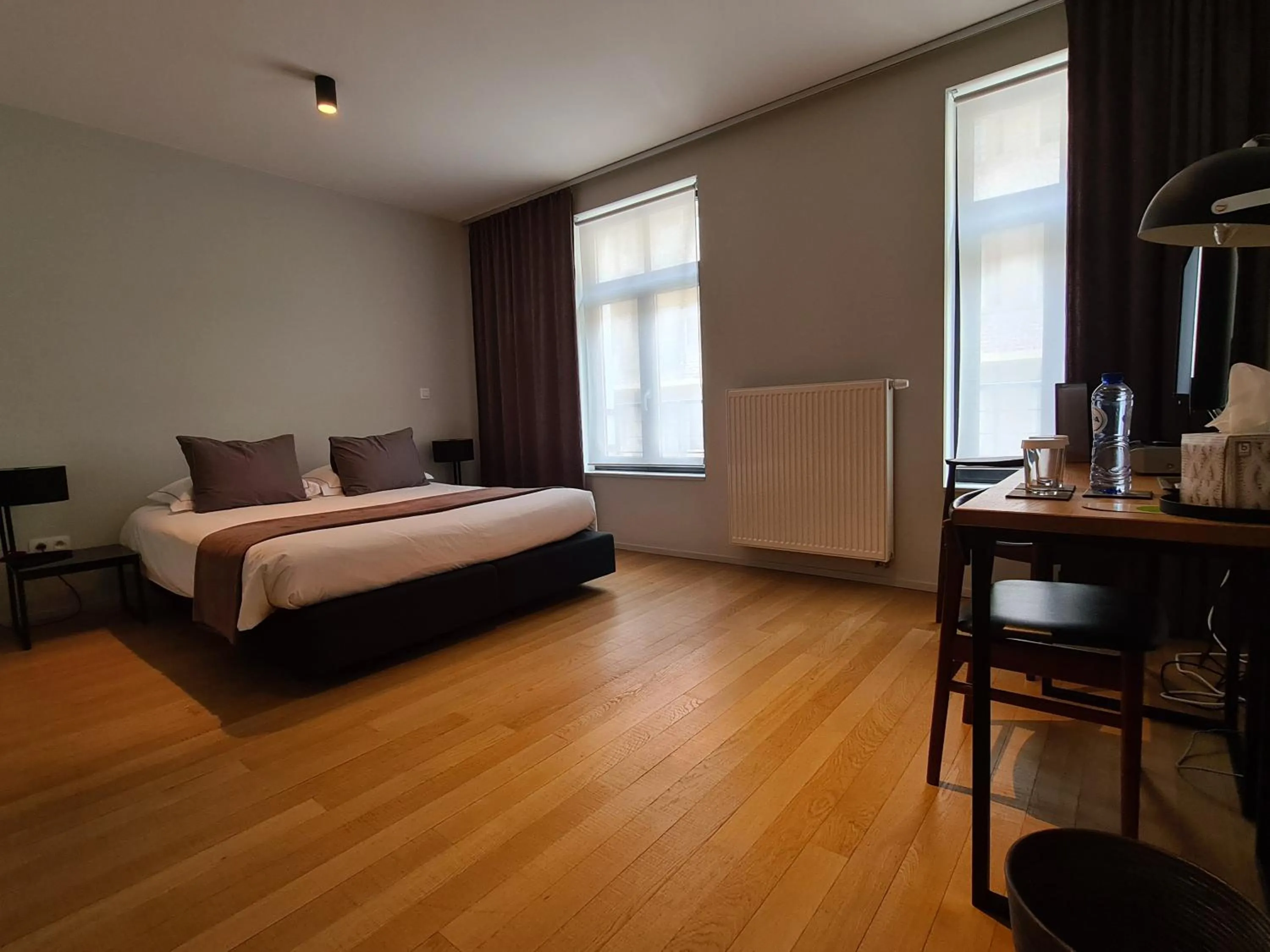Photo of the whole room, Bed in B&B A Côté du Cinquantenaire