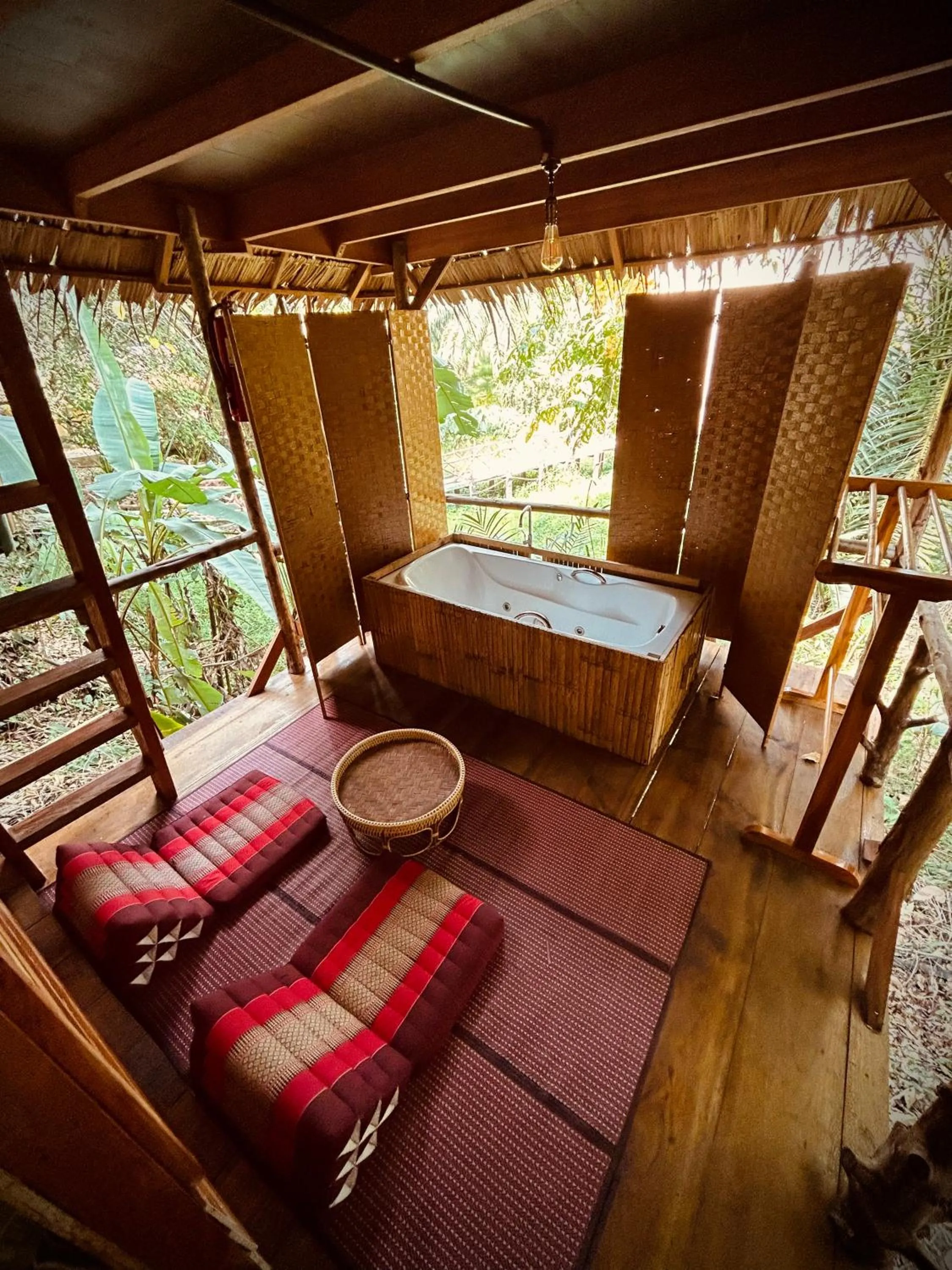 Hot Tub in Khao Sok Paradise Resort