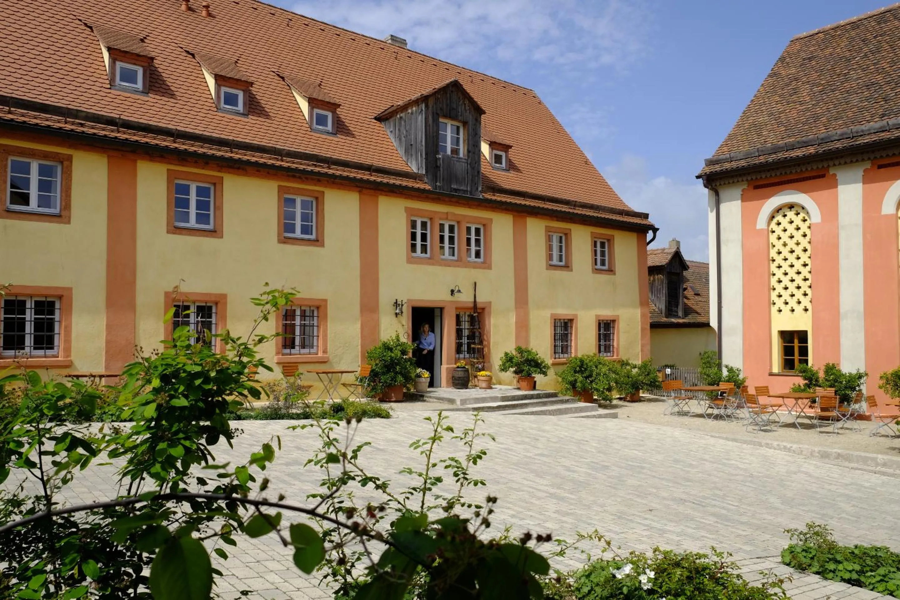 Property building in Gentner - Hotel garni