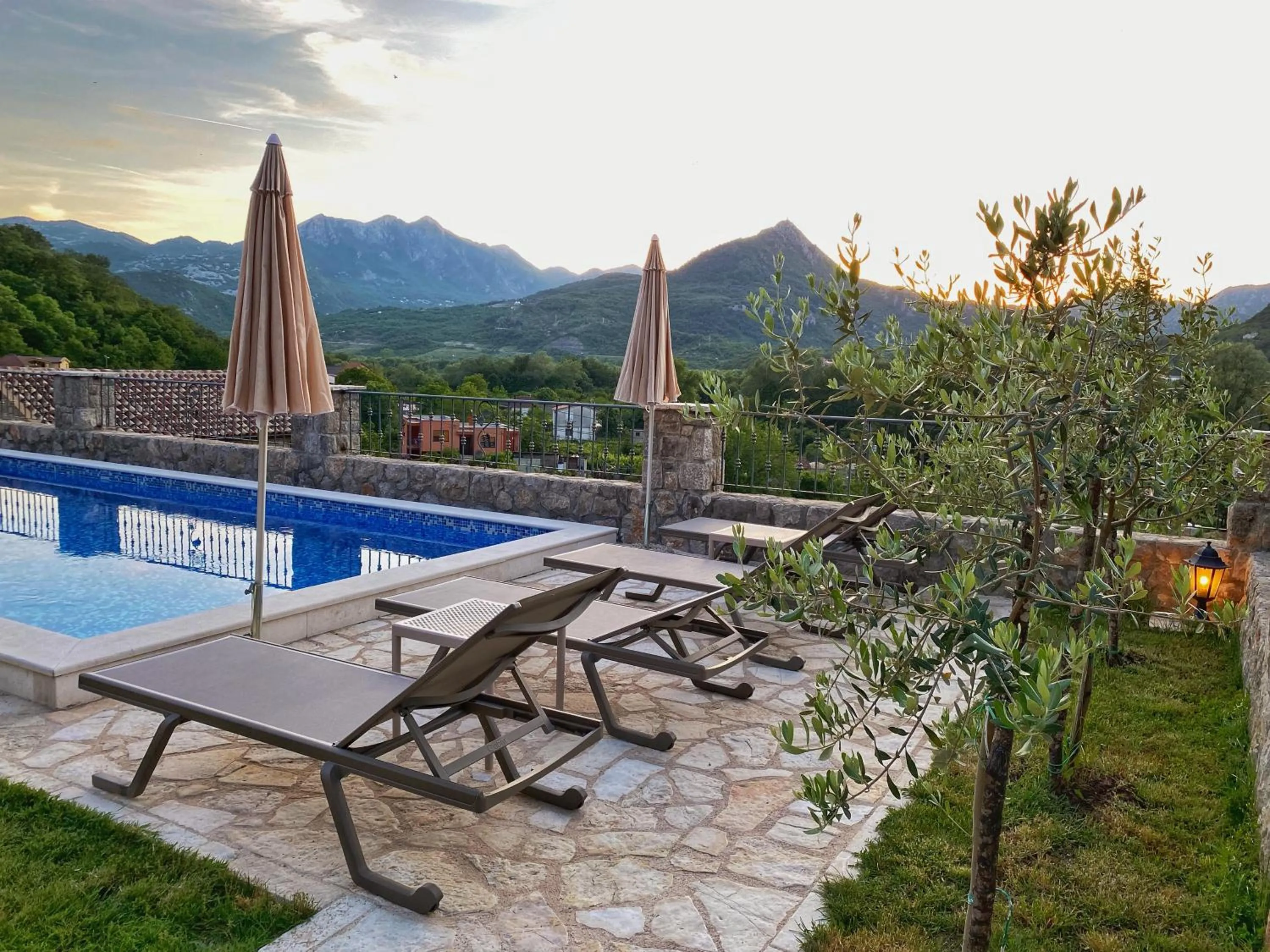 Garden view in Eco Villas Merak