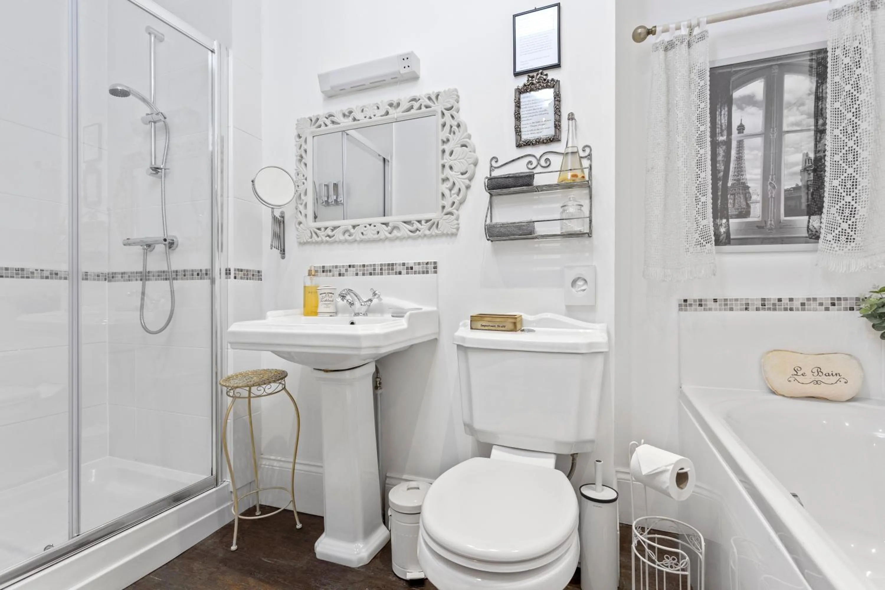 Bathroom in Mama’s Inn Boutique Guest House