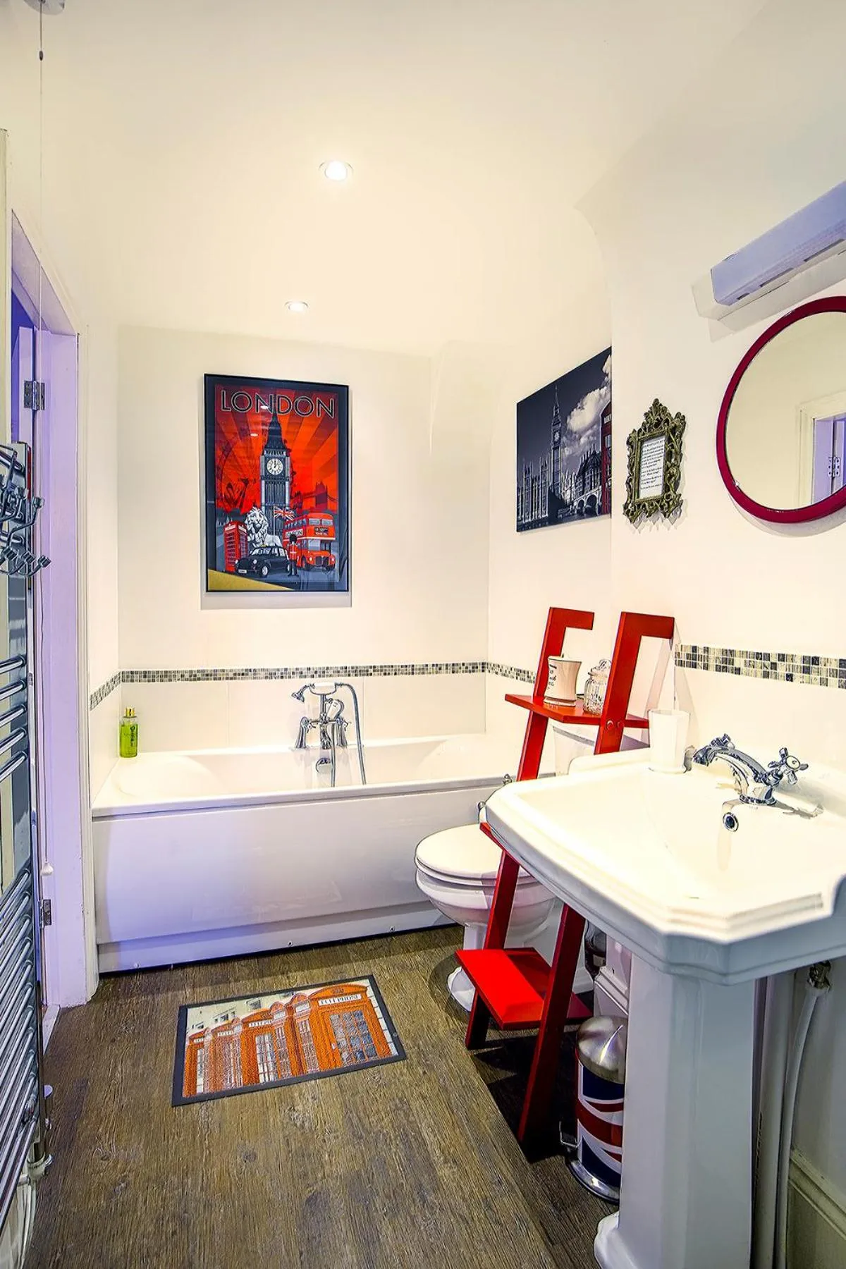 Bathroom in Mama’s Inn Boutique Guest House