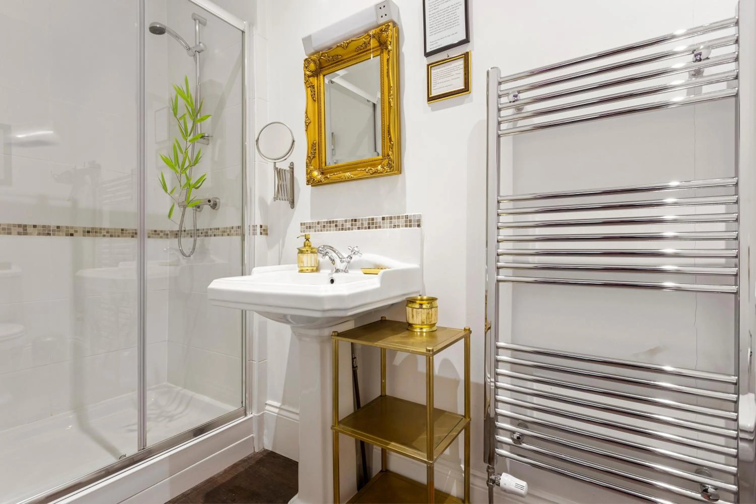 Bathroom in Mama’s Inn Boutique Guest House