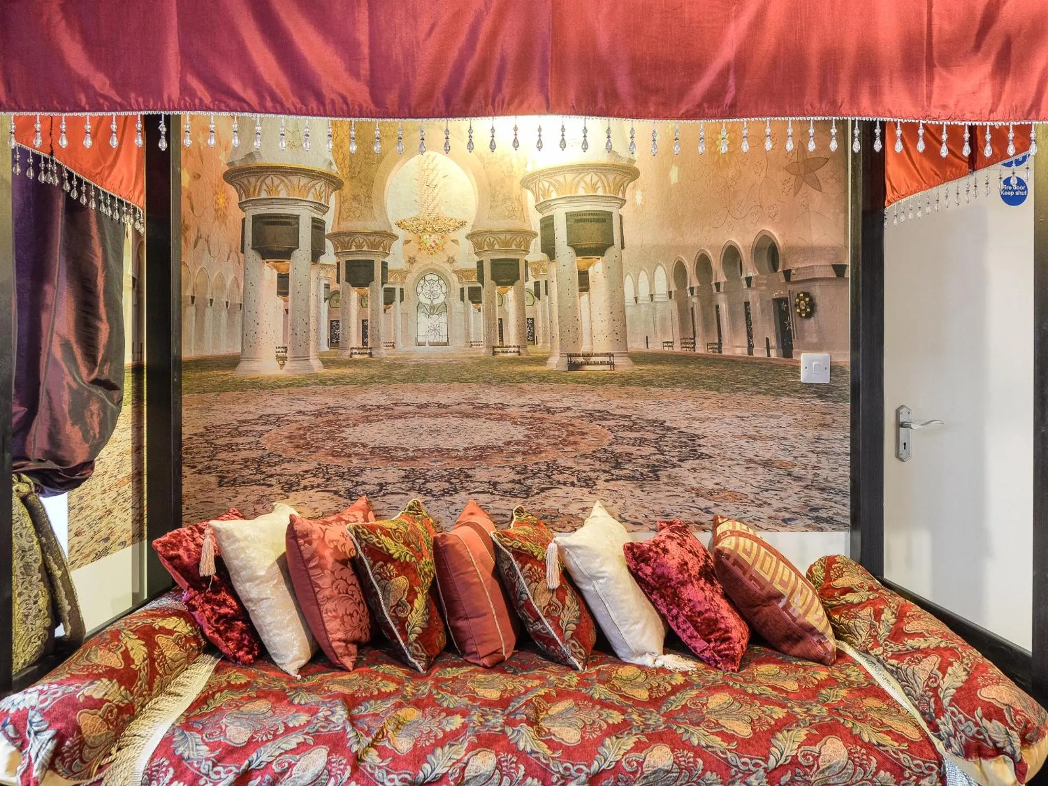 Bed in Mama’s Inn Boutique Guest House