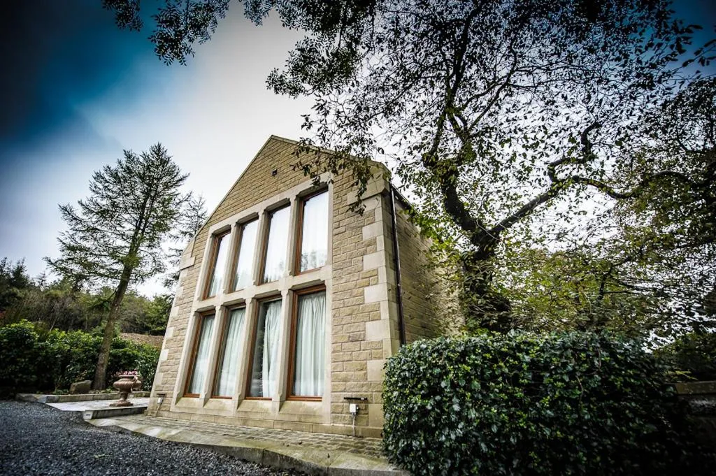 Property building in The Saddleworth Hotel
