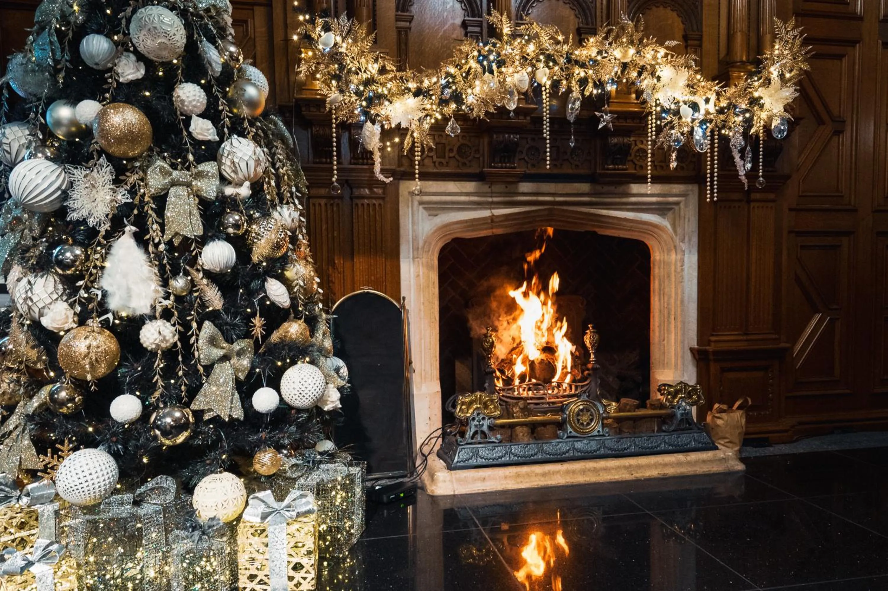 The Saddleworth Hotel