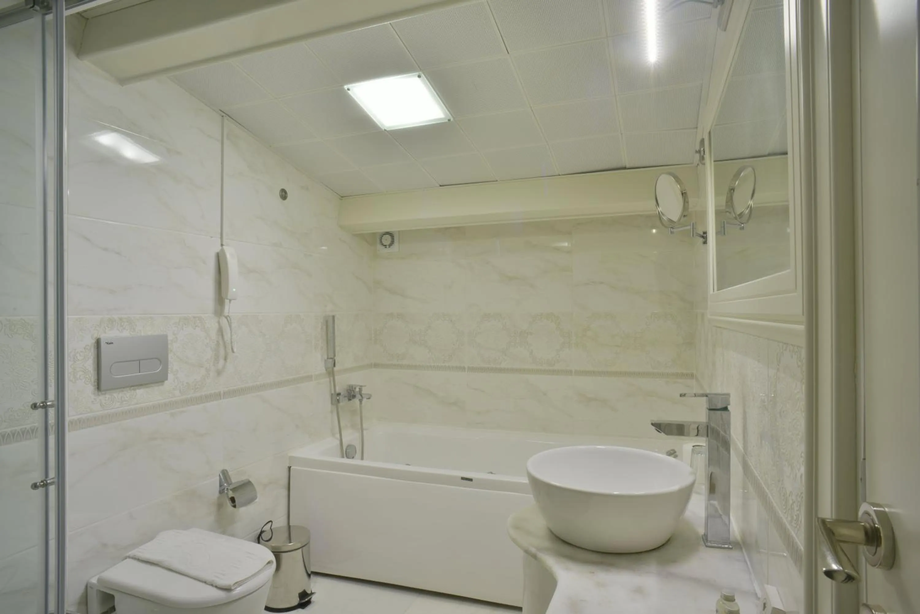 Bathroom in Baga Hotel