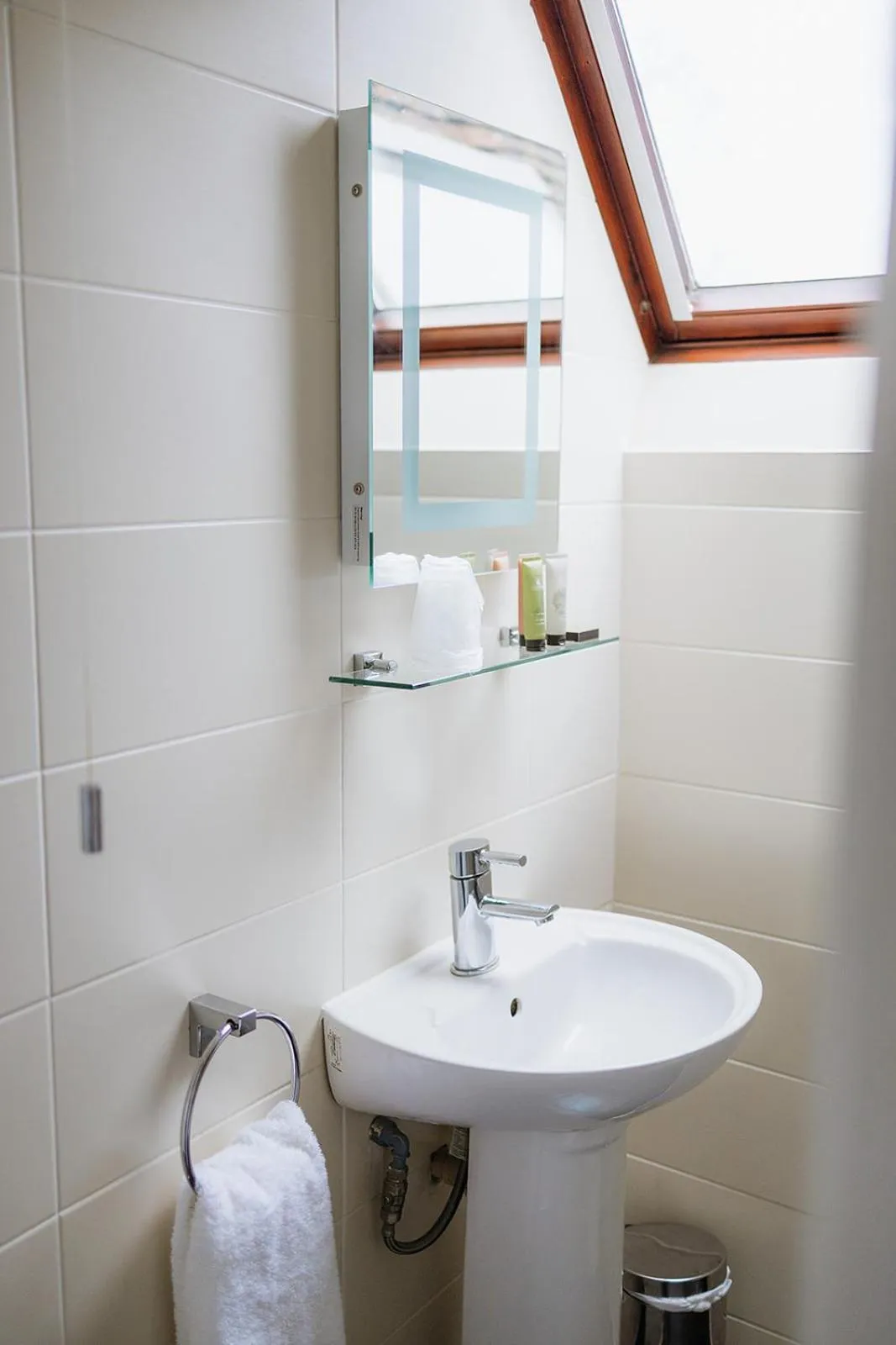 Bathroom in Red Mullions Guest House