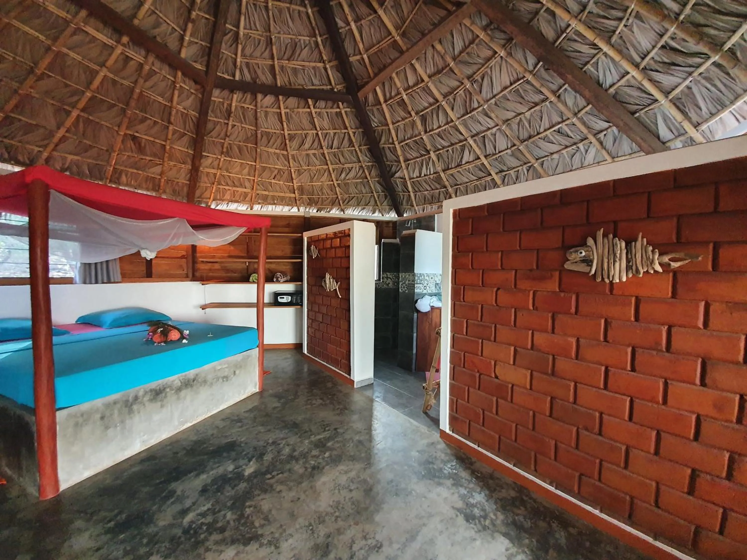 Bedroom, Bed in Ocean Lodge Kite & Windsurf