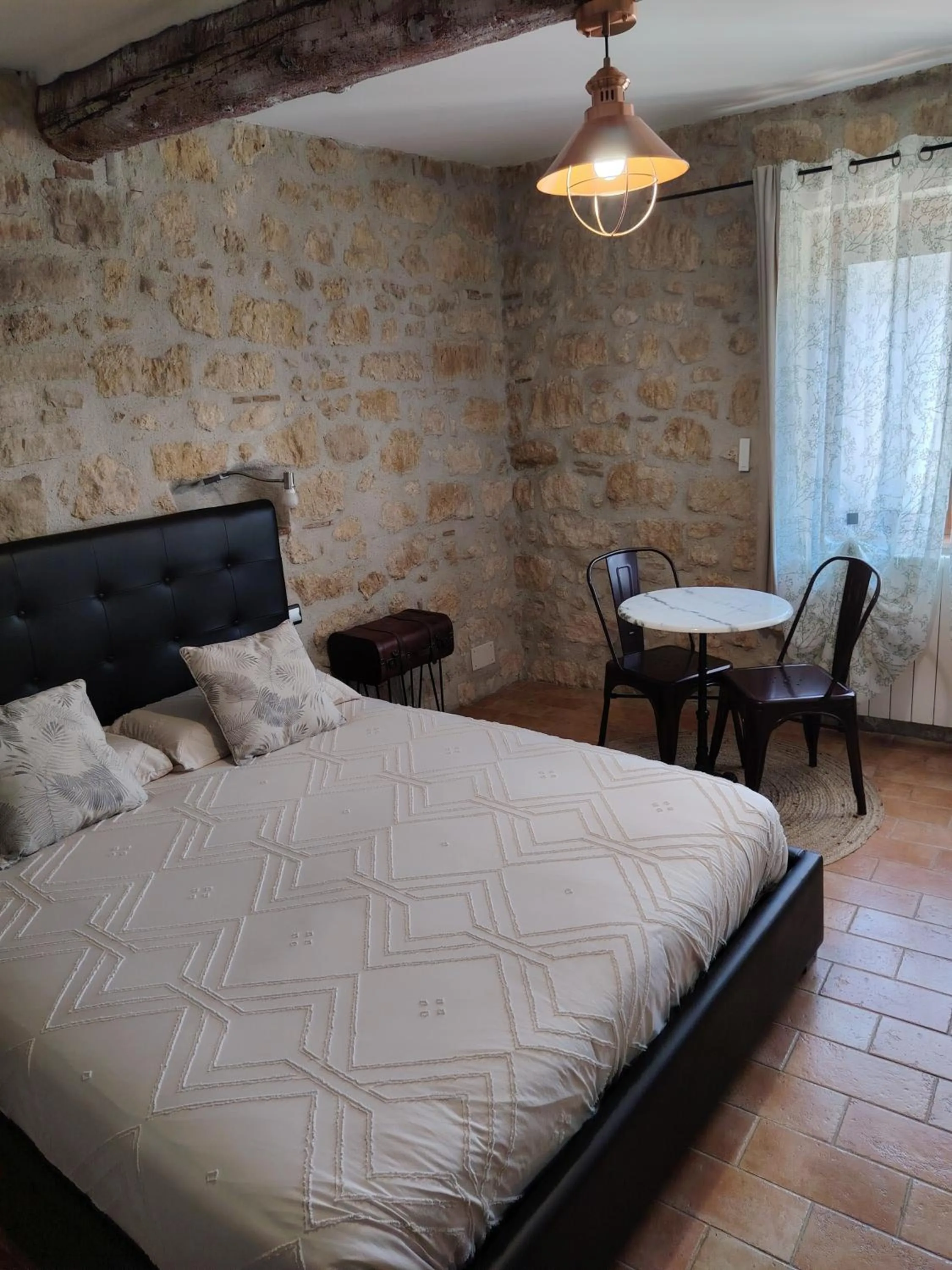 VILLA ARTEMIA Maison vigneronne - chambre d hôtes-B&B-piscine et spa