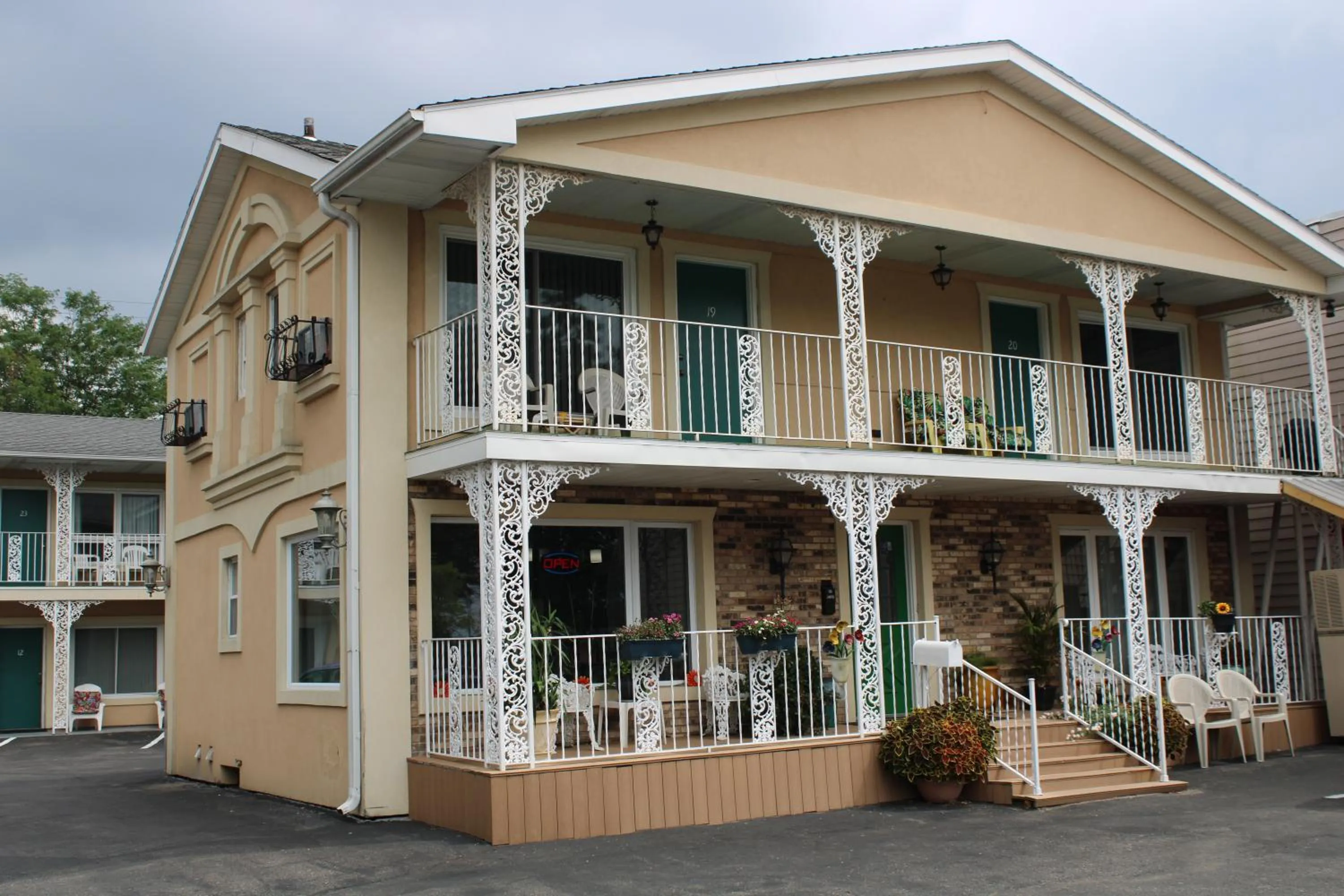 Property building in River Road Motel